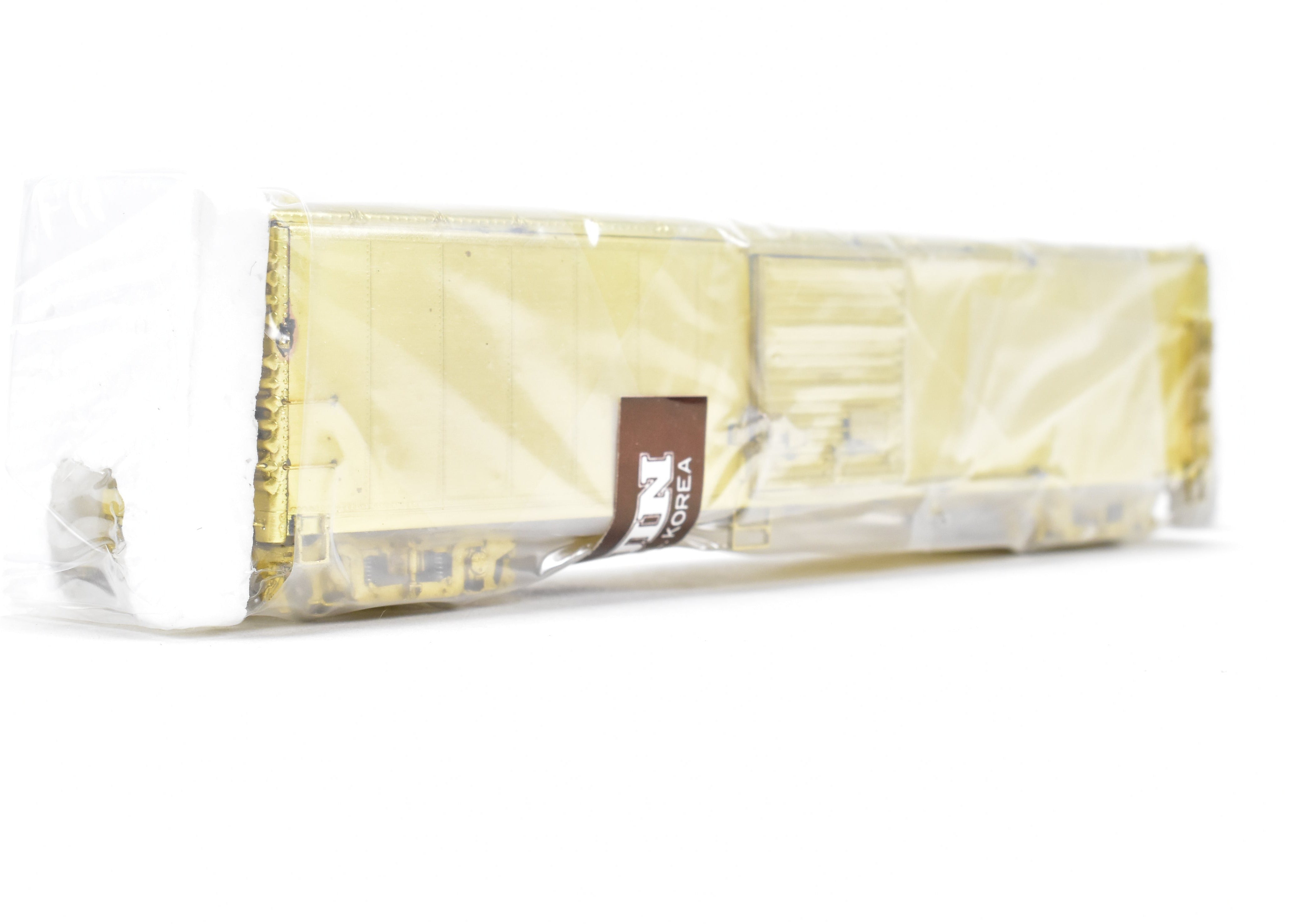 HO Scale Brass Passenger Box Car by Overland Models, Inc. (OMI) - Great Northern 50-Foot Steel, Modernized and Brand New