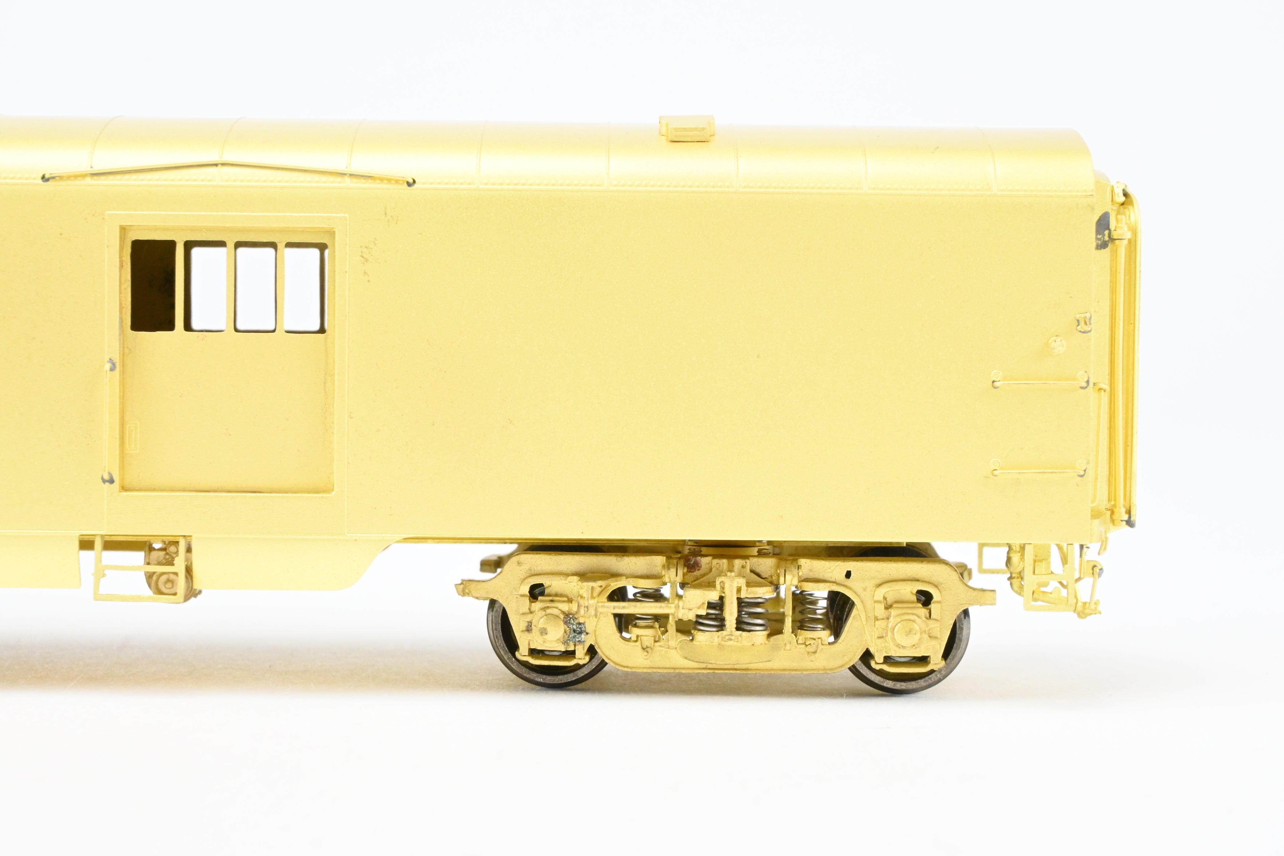 HO Scale Brass Great Northern Streamlined Baggage Car #266 - 267 by A. W. Enterprises