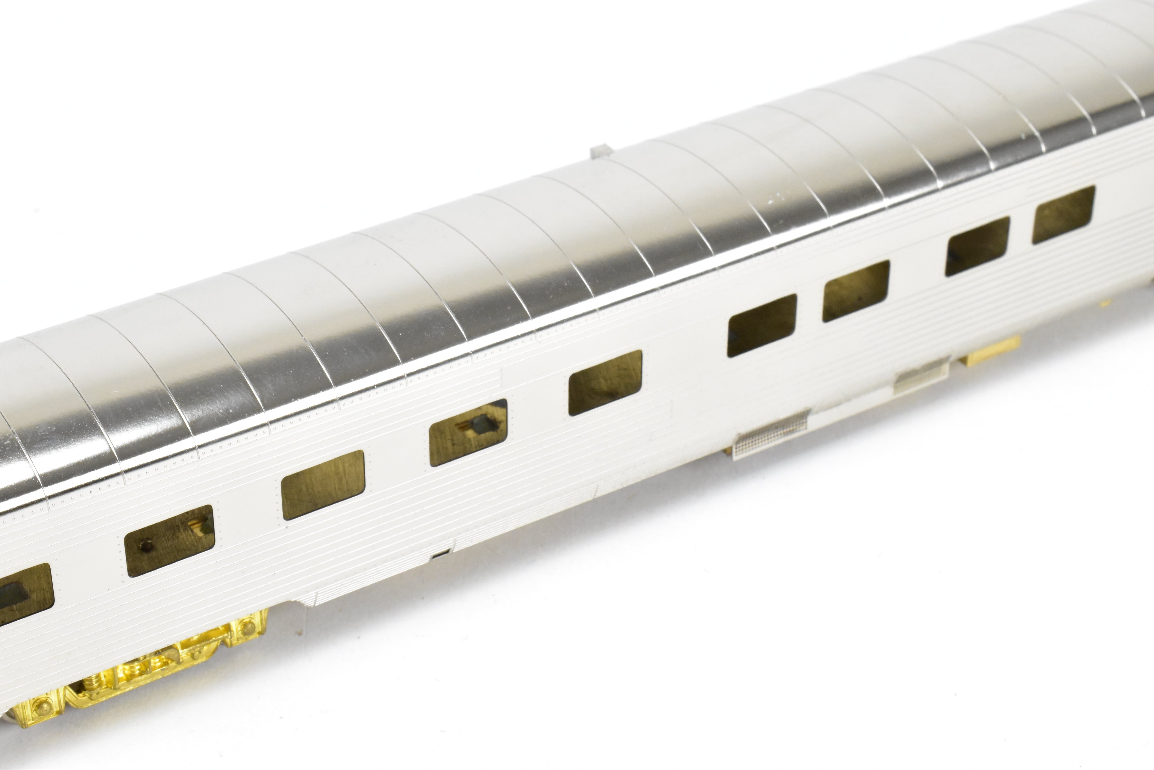 HO Scale Brass Model Train - Cascade Models AT&SF Santa Fe ACF Palm Series 11 Bedroom Sleeper Car with Skirts for Model Railroad Enthusiasts