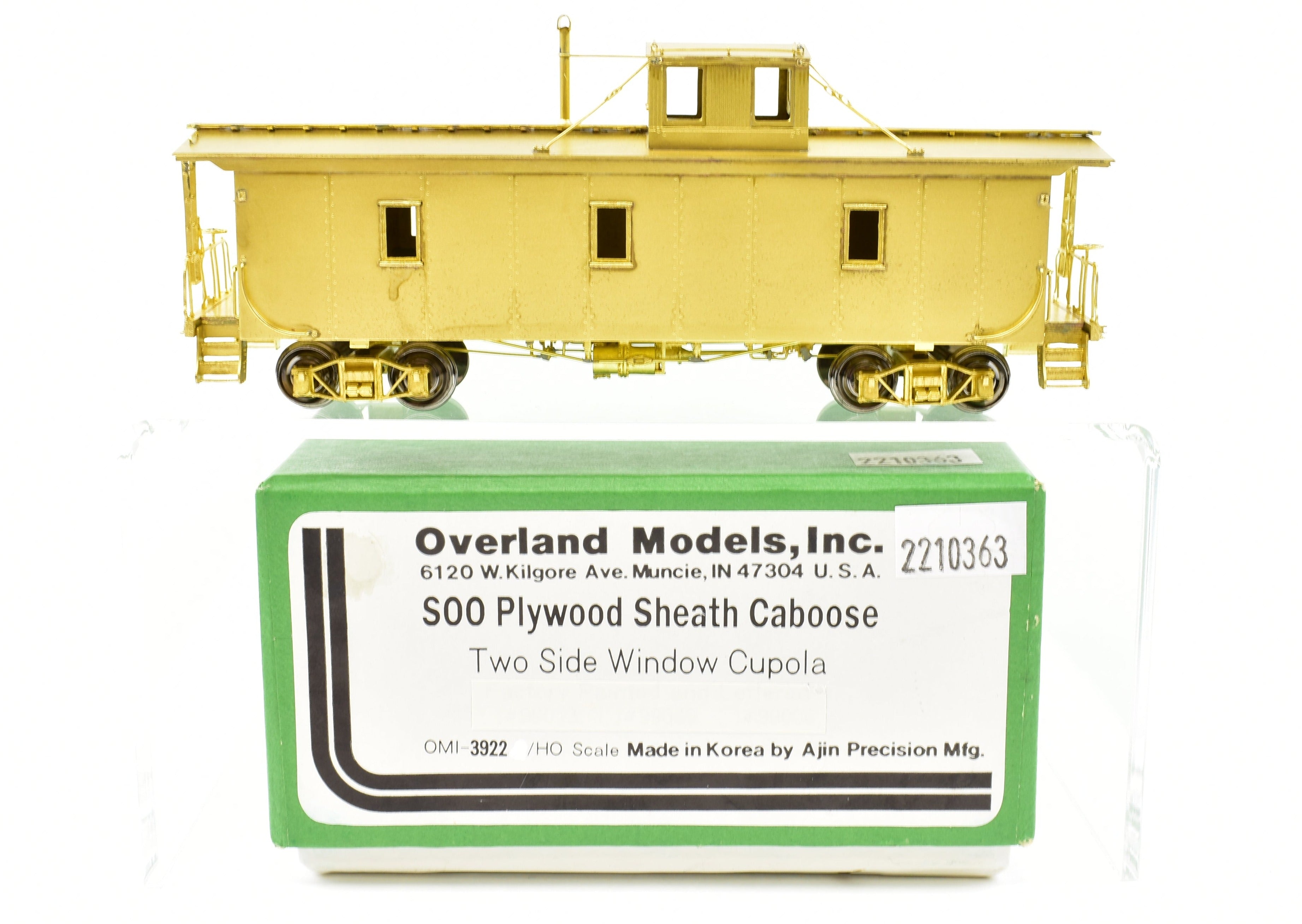HO Brass OMI Overland Models Soo Line Wood Sheath Caboose with Two Side Windows