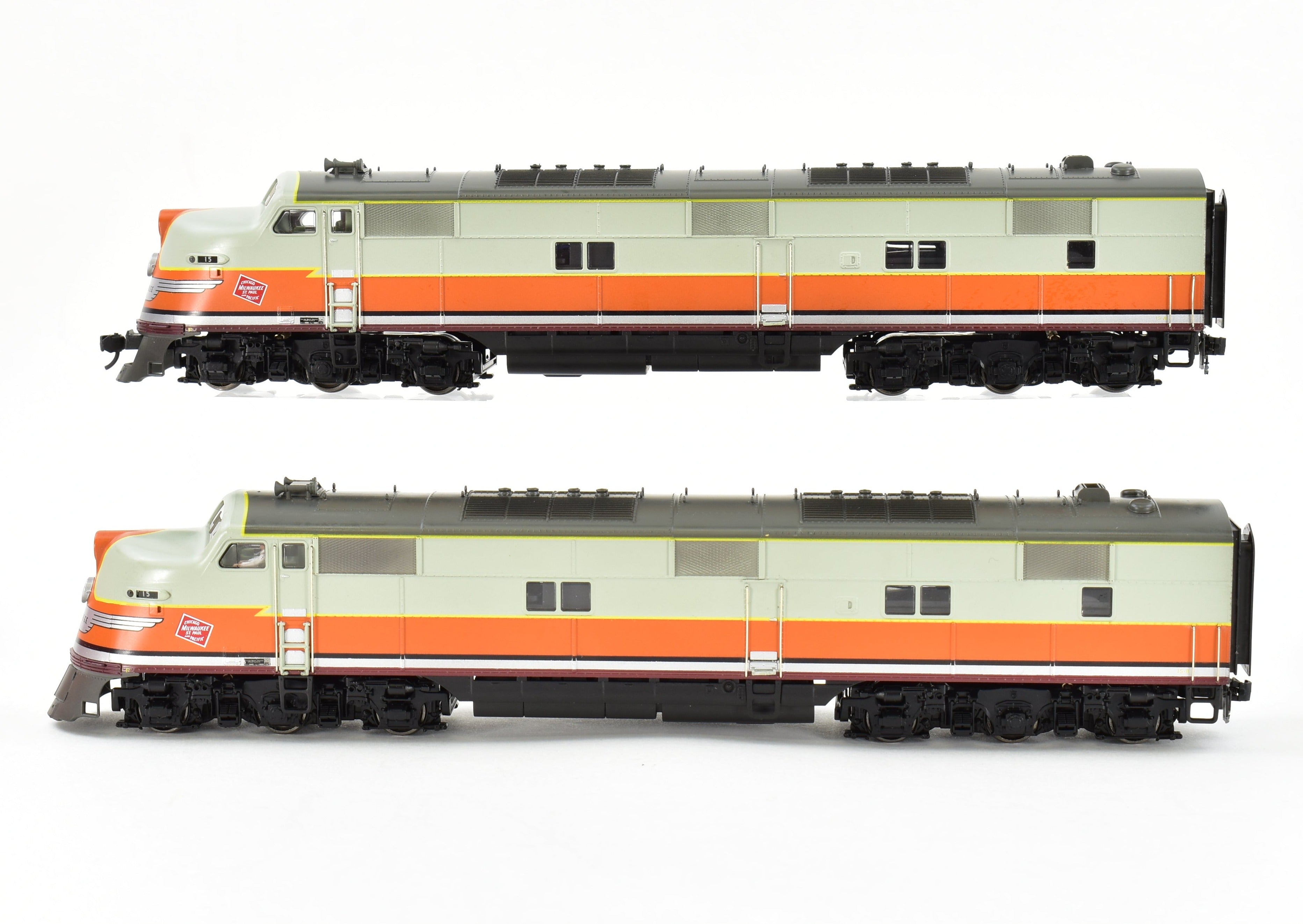 Broadway Limited Imports MILW Milwaukee Road E6A/A Set with QSI DCC, Sound & Spare Parts