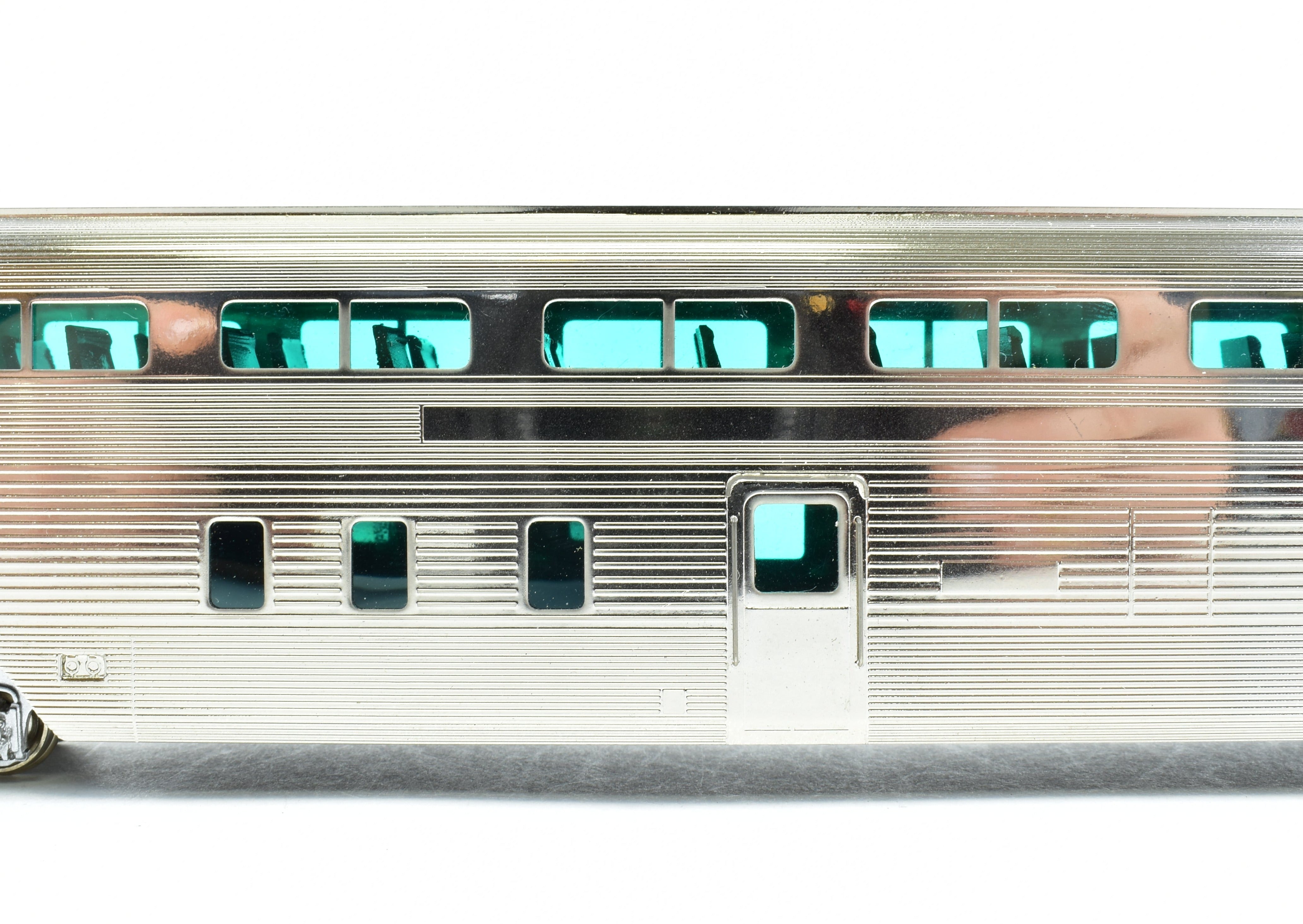 HO Scale Brass Hallmark Models ATSF - Santa Fe High - Level Transition Chair Car of the Super Crown Special Revised Version