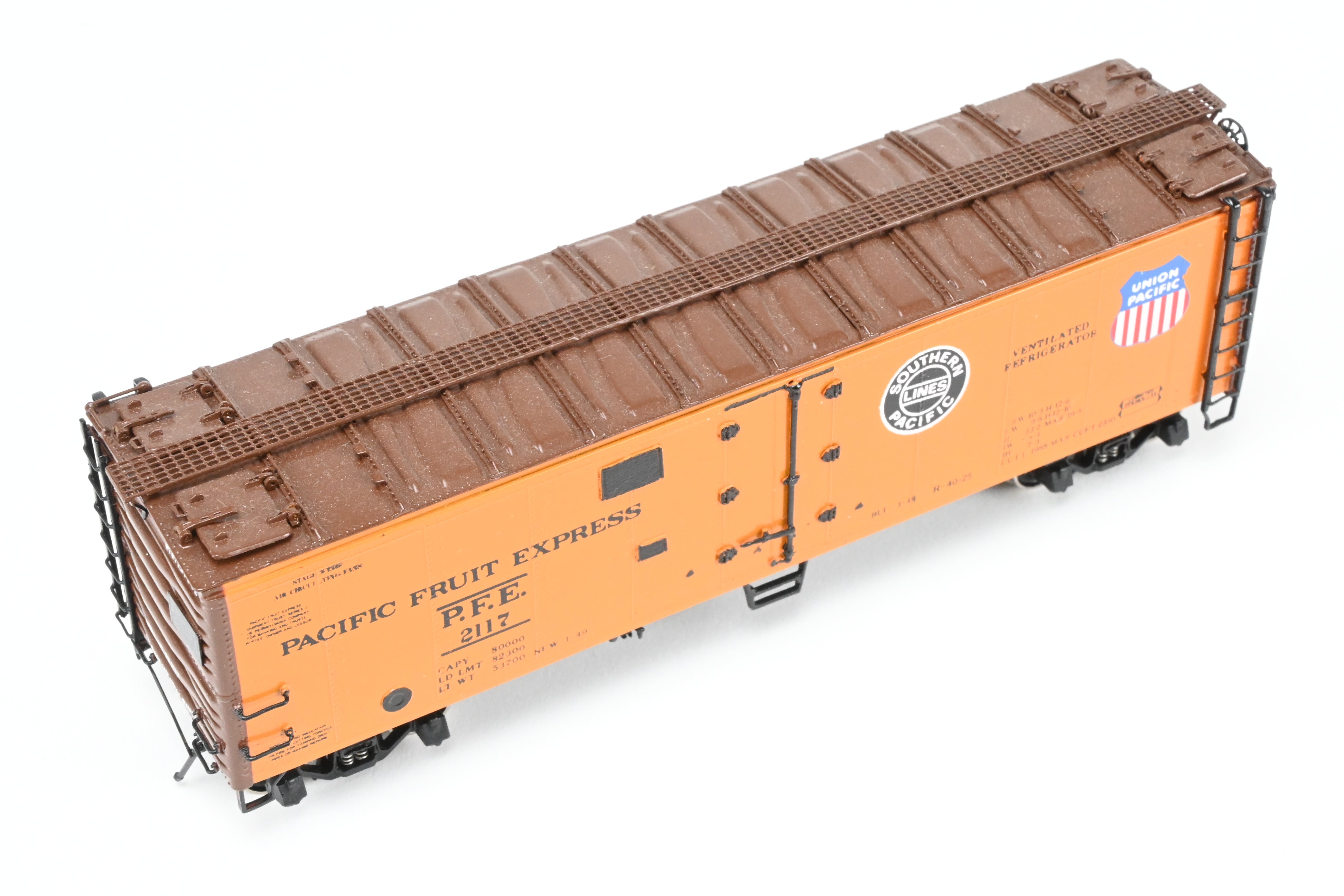 High - Quality HO Scale Brass Challenger Imports CIL Pacific Fruit Express R - 40 - 25 Refrigerator Car Model FP #2117