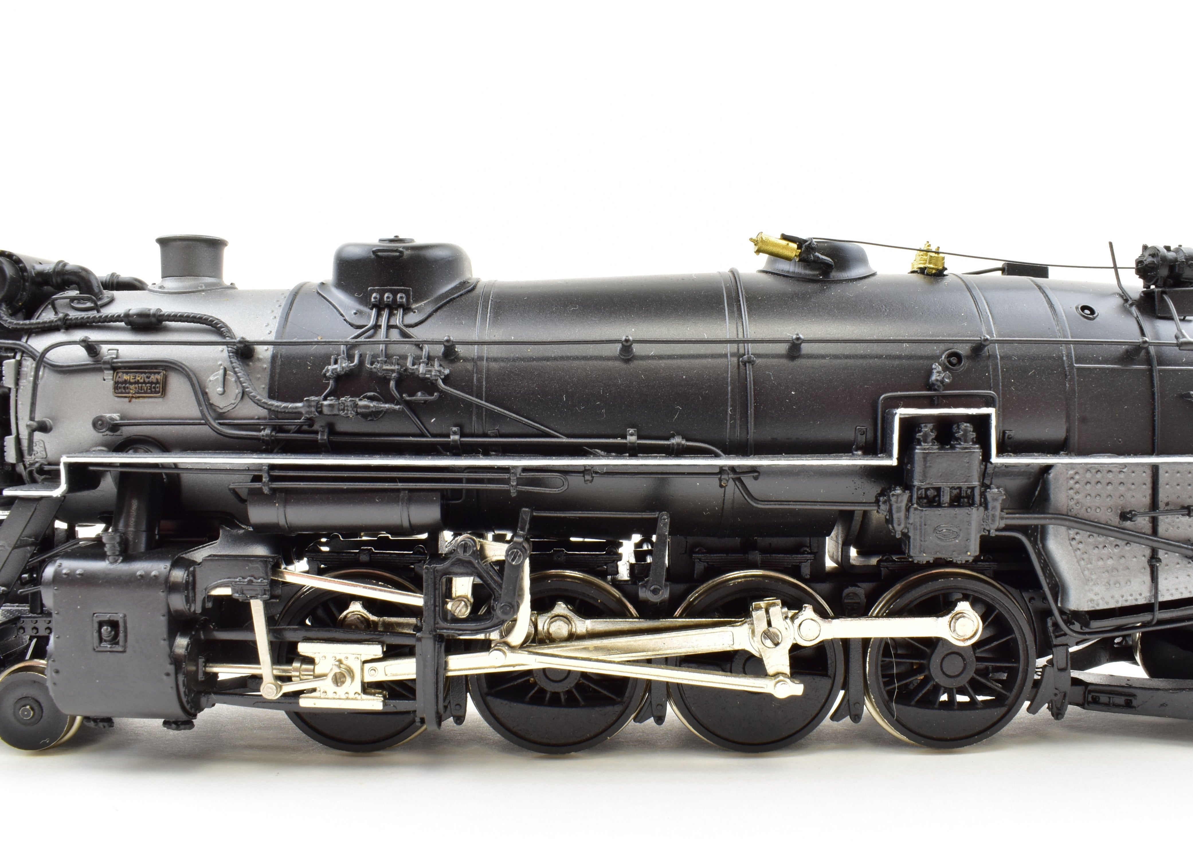 Highly Detailed HO Scale Brass Pacific Fast Mail Model - United C&O Chesapeake & Ohio 2-8-2 K-3 Mikado Crown Model with Pro-Paint #2821 from 1978