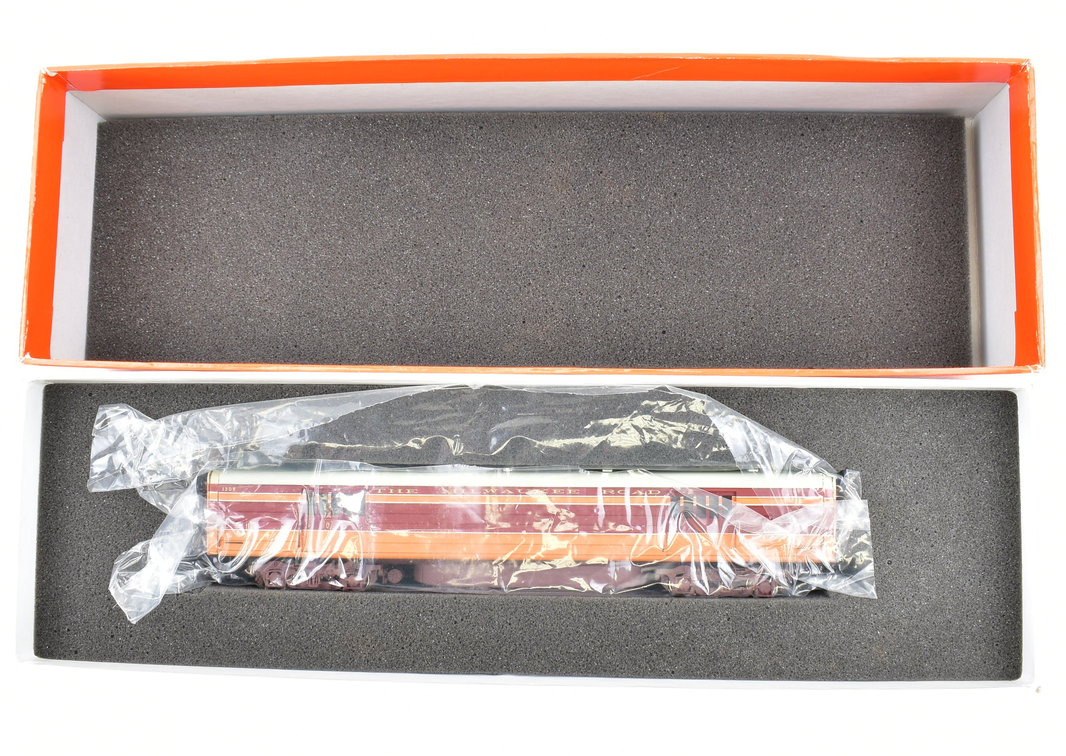HO Scale Brass Precision Scale Co. Model - Milwaukee Road 1939 Hiawatha 60 Foot Express Baggage Car with Factory Painting