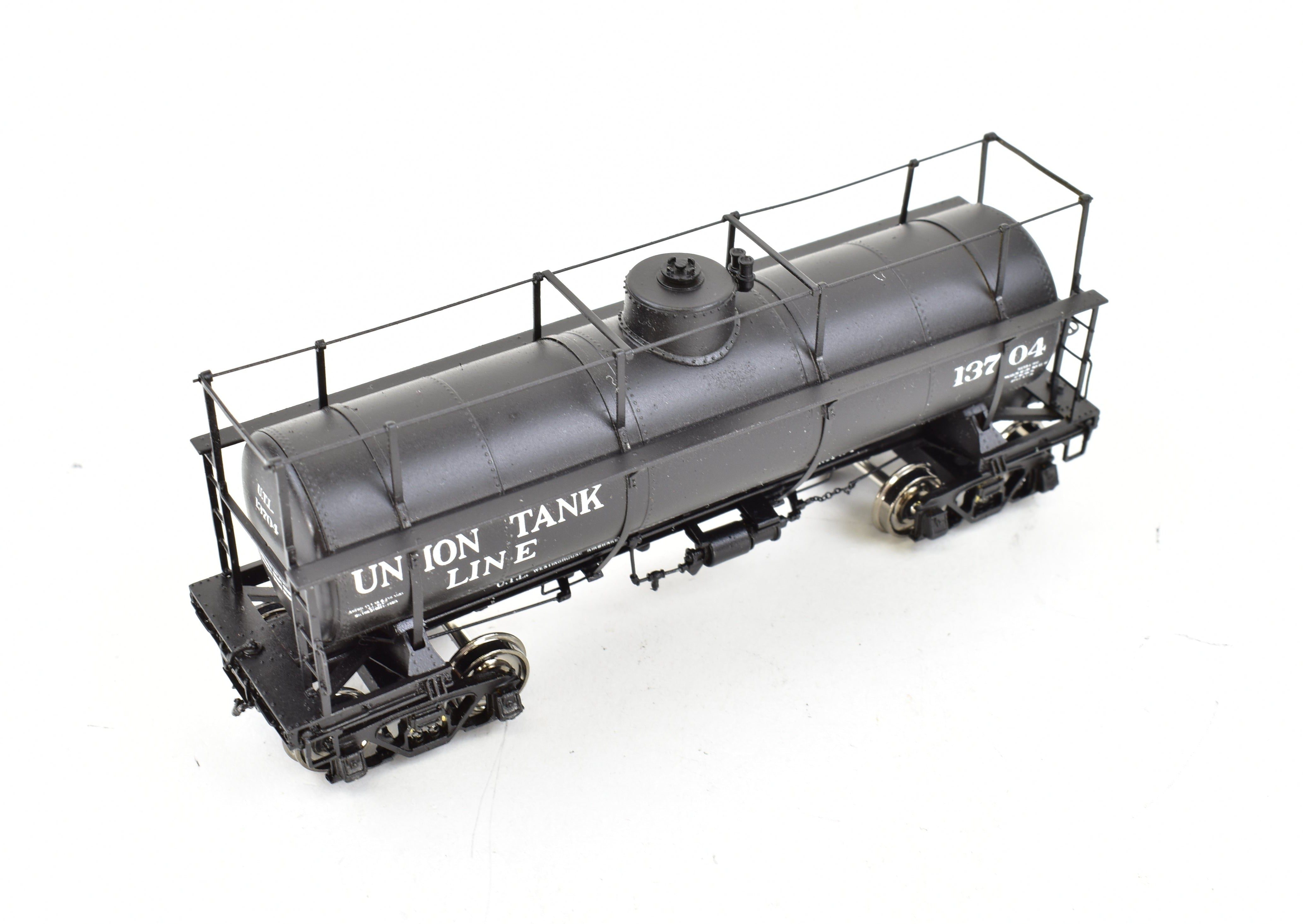 High - Quality HO Scale Brass W&R Union Tank Lines 6000 Gallon High Walkway Tank Car with One Dome CP by W&R Enterprises