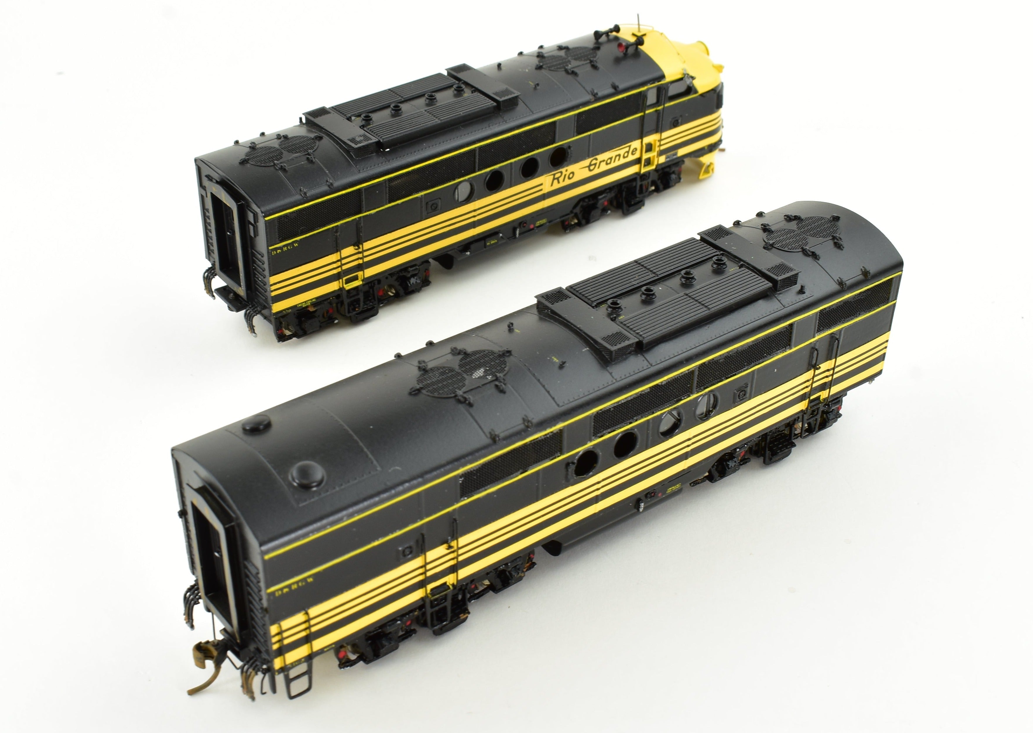 HO Scale Brass Model Train Set by Overland Models Inc. (OMI) - Custom Painted Denver & Rio Grande Western (D&RGW) EMD FT - A and FT - B Locomotive Set