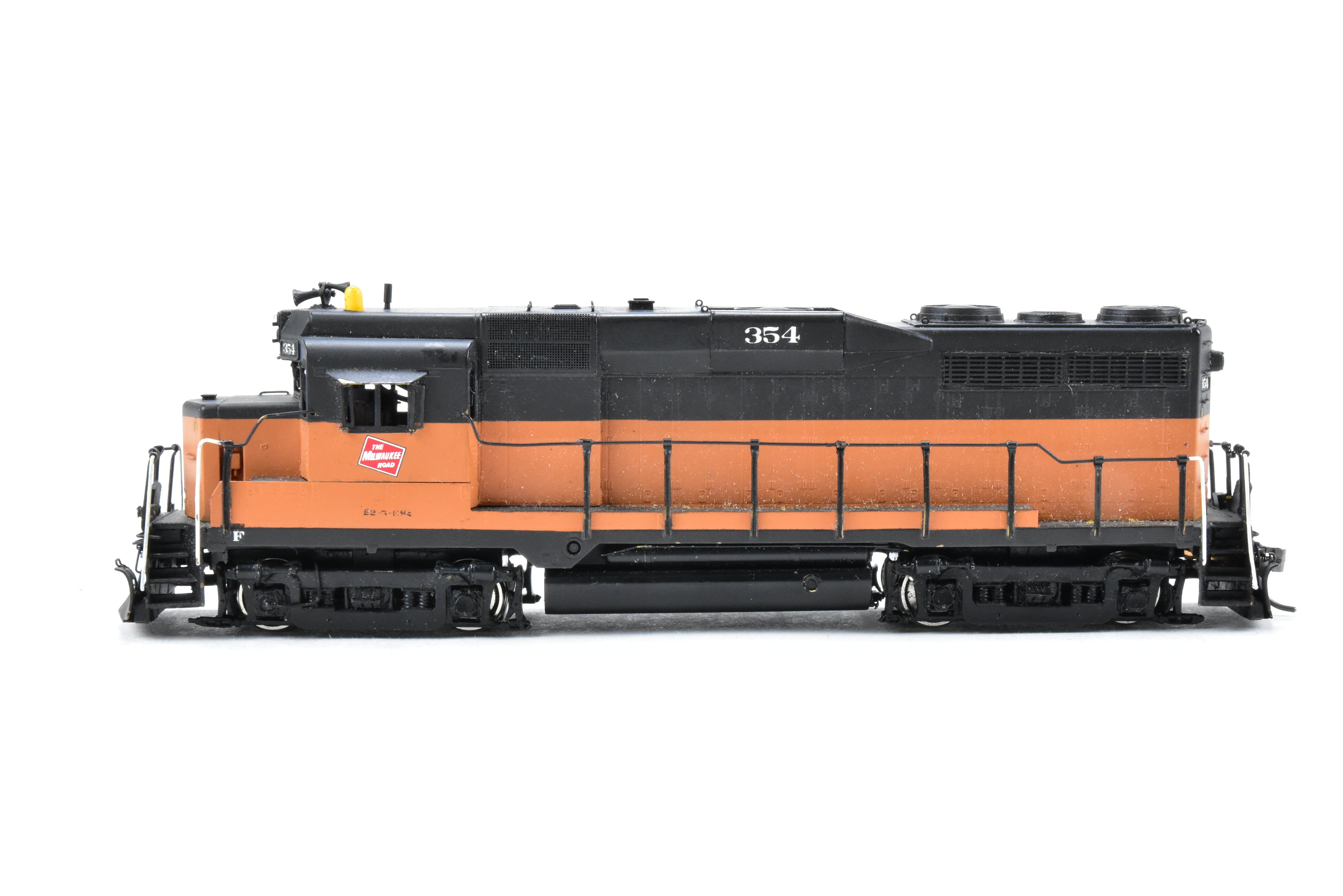 HO Scale Brass Oriental Limited Milwaukee Road EMD GP30 PH II 2250HP Model #354