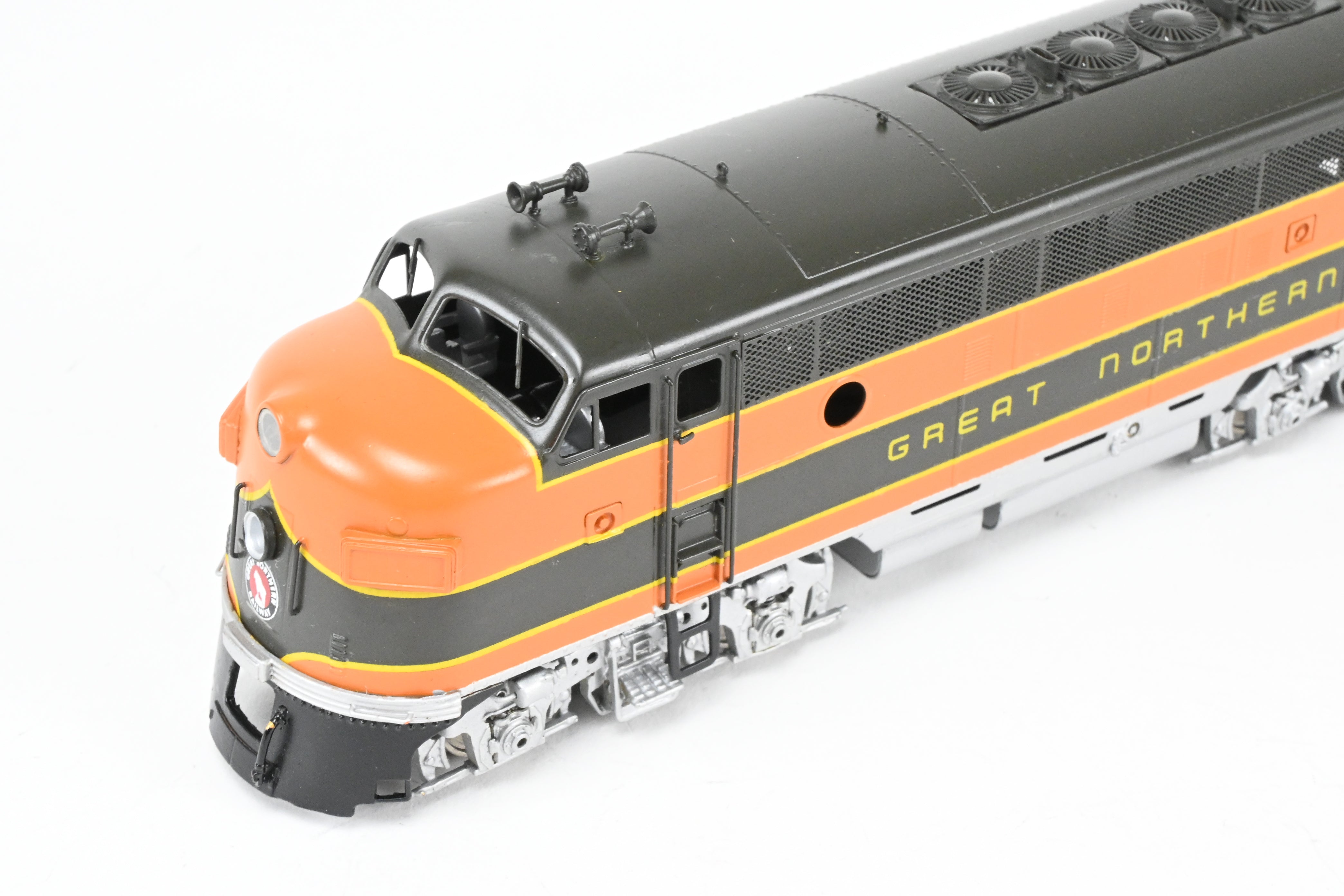 HO Scale Brass Model Train - Oriental Limited Great Northern EMD F3A/F3B 1500 HP Phase II/III FP Passenger Scheme Replica