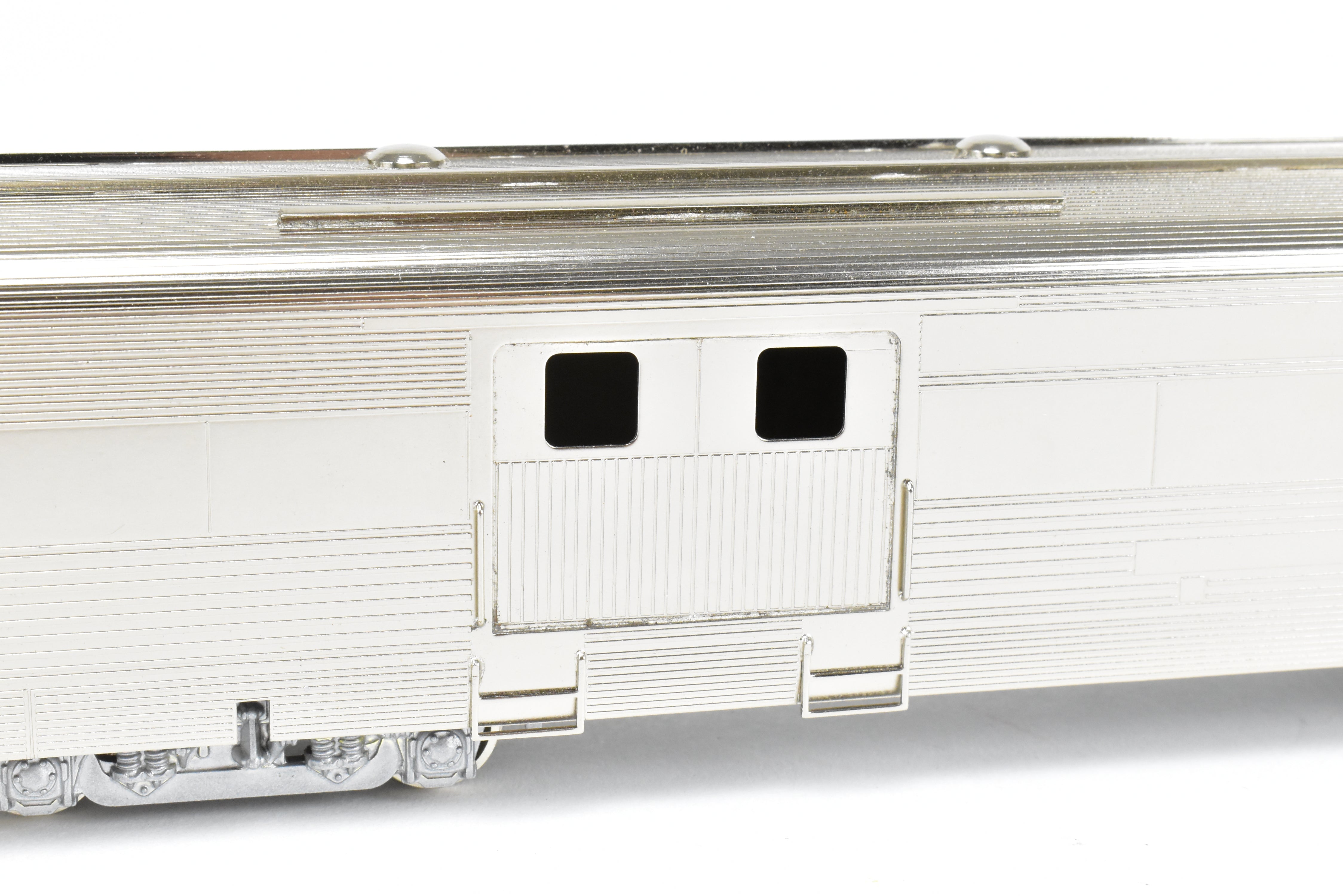 HO Brass Hi - Country California Zephyr Baggage Car with Plated Finish