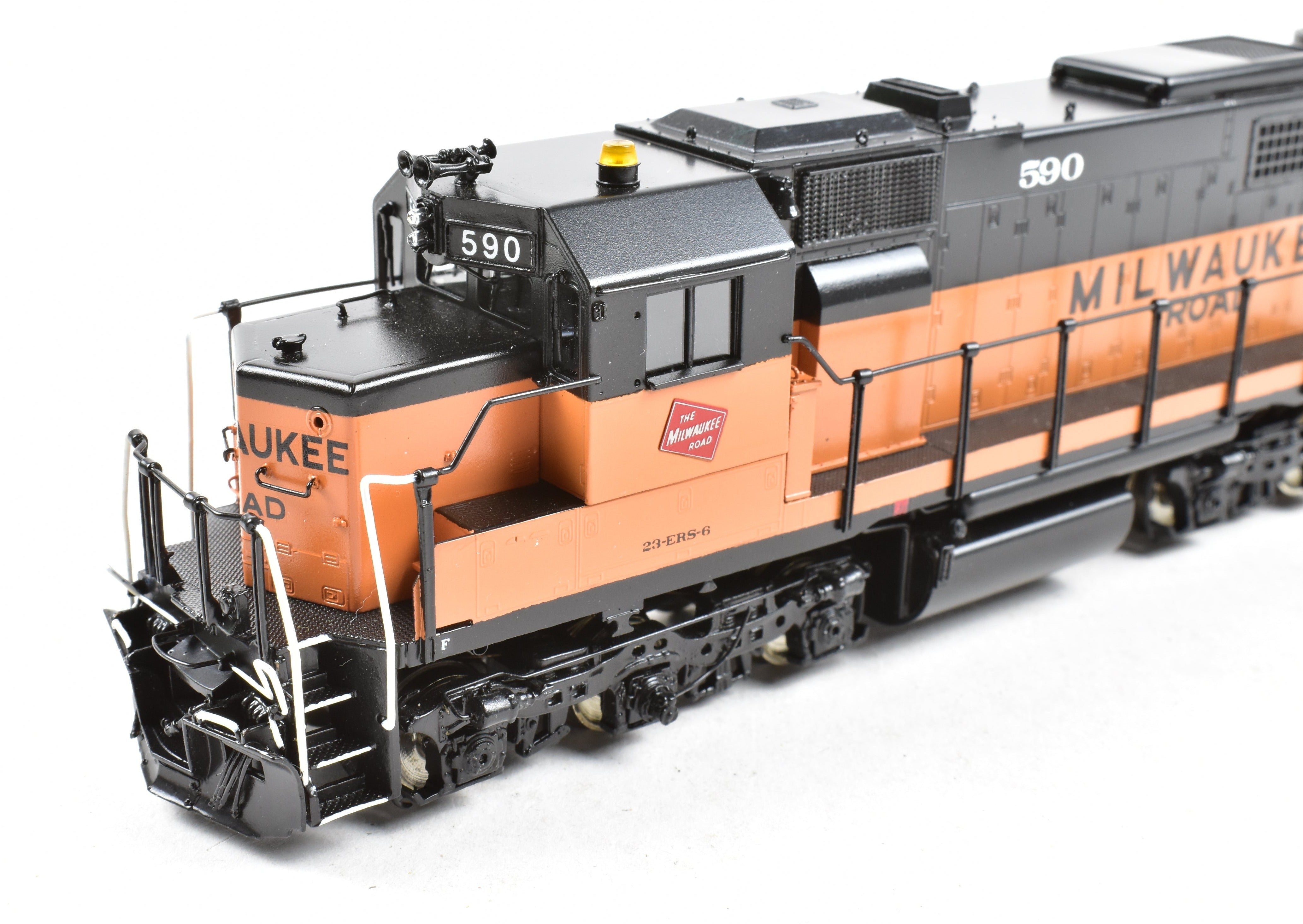 HO Scale Brass Locomotive - Overland Models, Inc. MILW - Milwaukee Road EMD SDL39 Factory Painted and Numbered 590