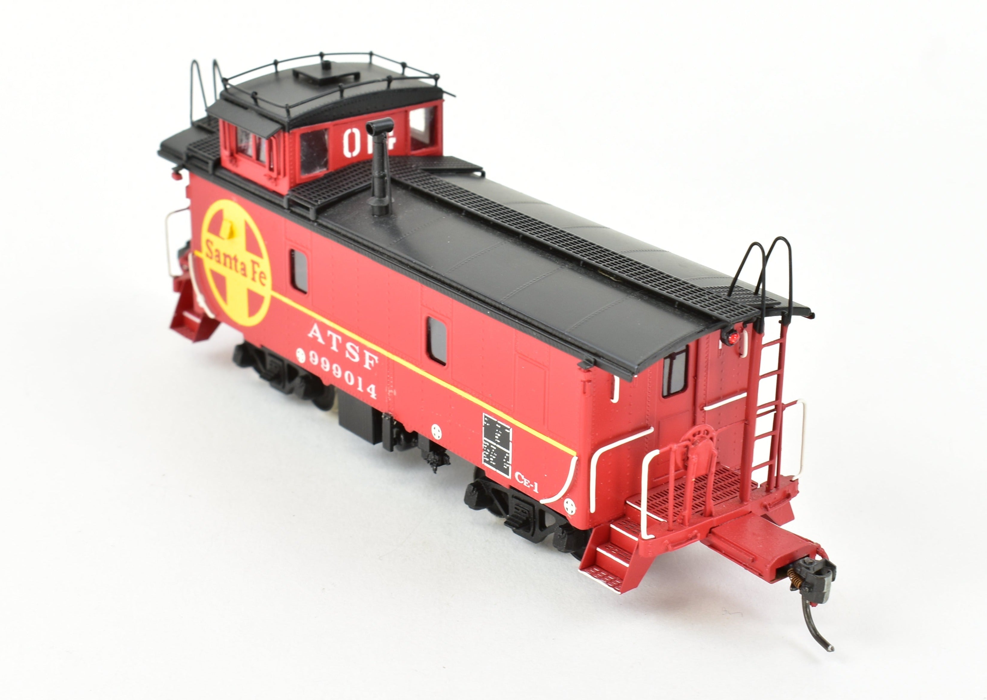 HO Scale Brass ATSF Santa Fe Modern Round Roof Caboose by Oriental Limited, Factory Painted