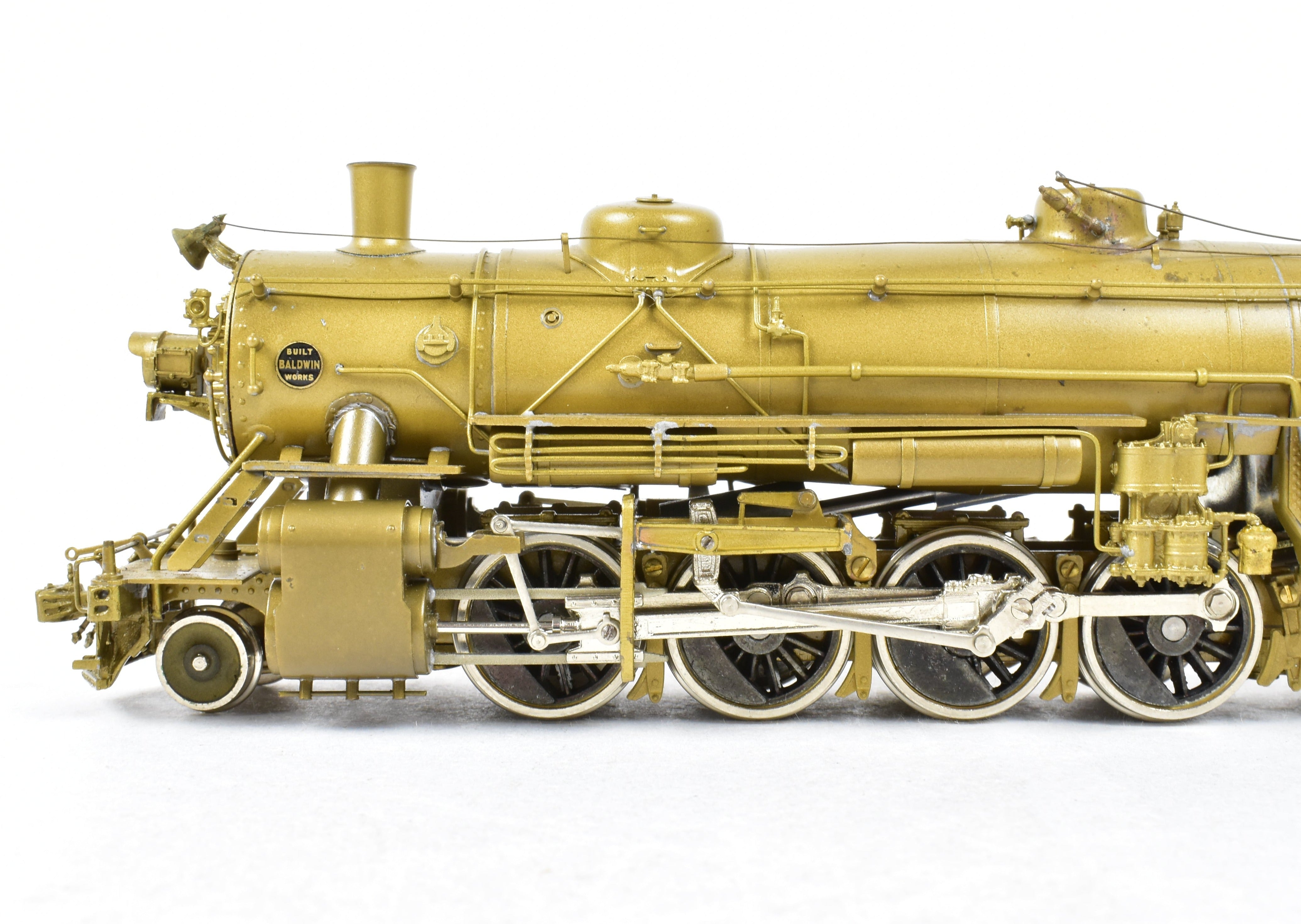 High - Quality HO Scale Brass Pacific Fast Mail (PFM) Model of United States Railway Administration (USRA) 2 - 8 - 2 Light Class Mikado Locomotive from 1977 Hi - Grade Run