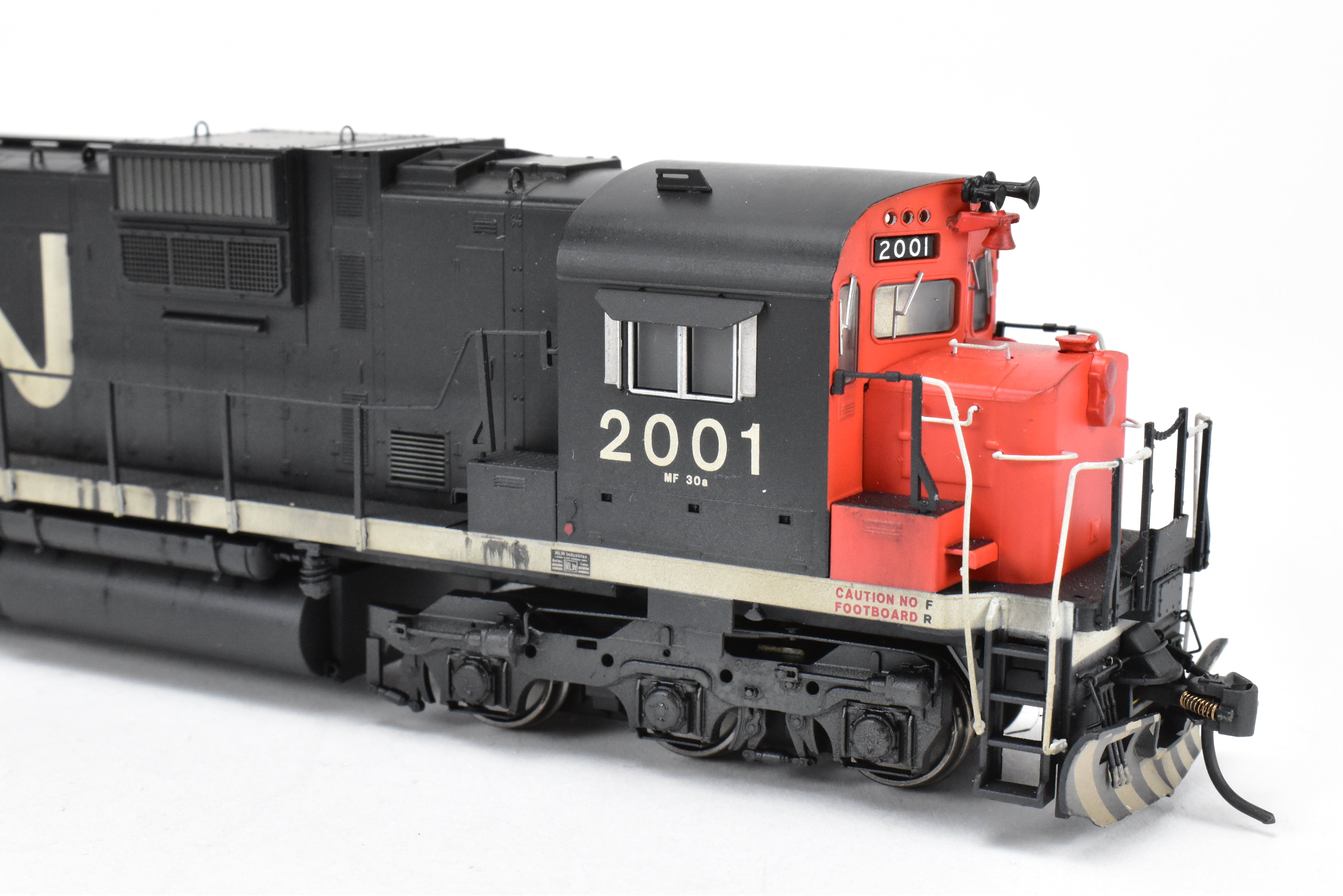HO Scale Con Bowser Executive Line Canadian National Railway Alco C630M Model Train with ESU DCC and Sound Function, Featuring Road Number 2001 and Professional Weathering