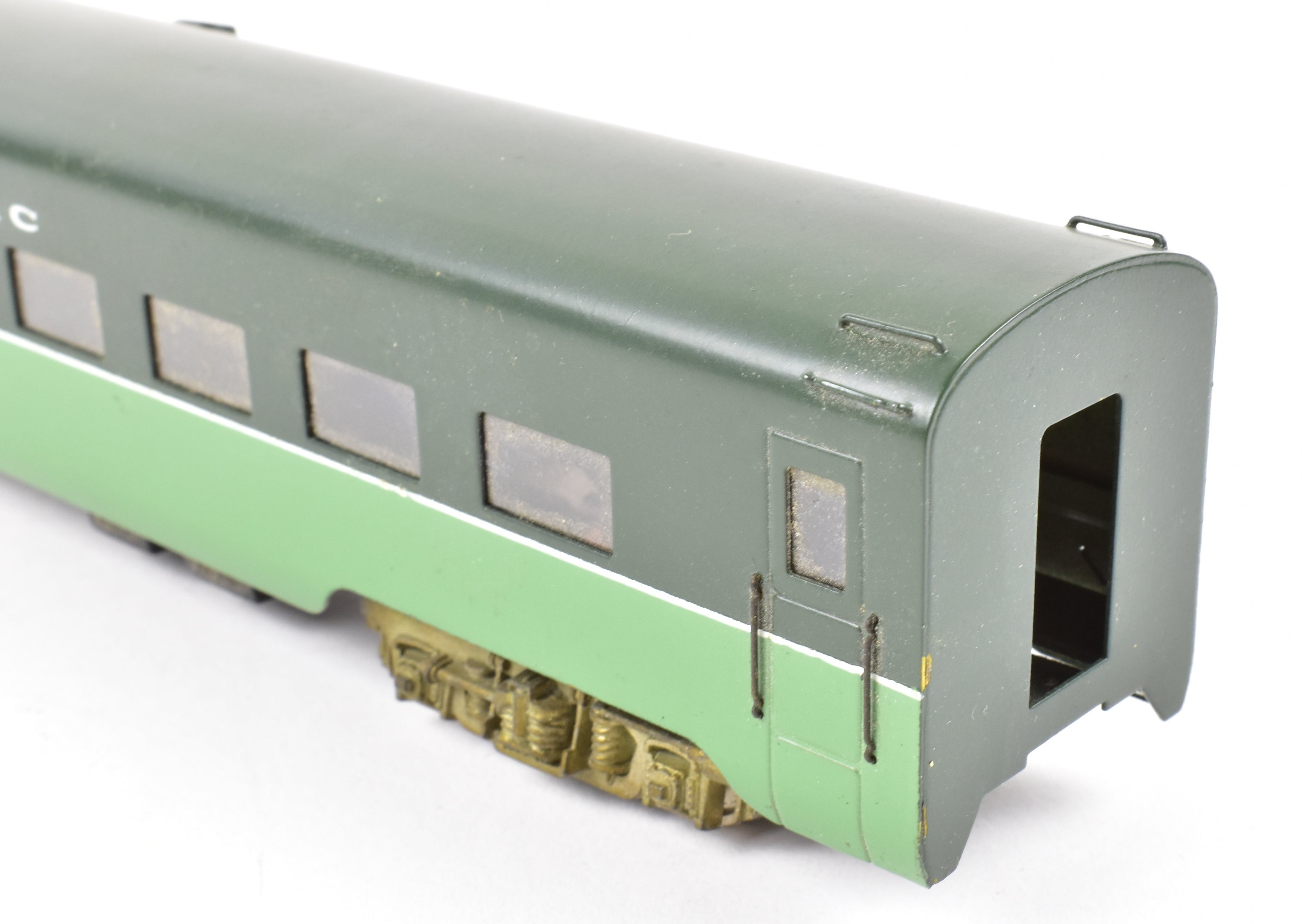 HO Scale Brass Balboa Northern Pacific 5-Car Passenger Train Set with Factory Painting