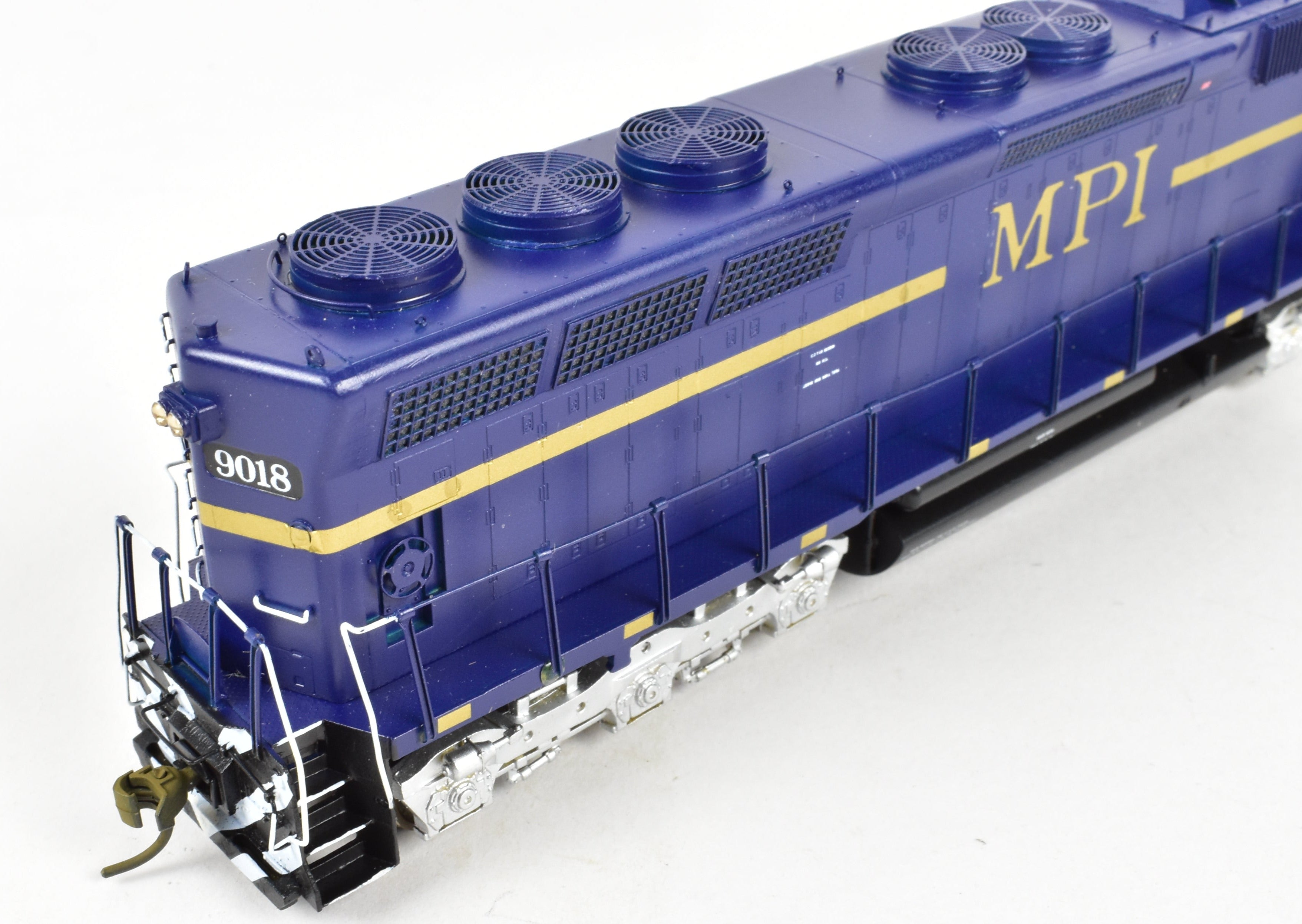 HO Scale Brass Hallmark Models MPI - Motive Power International EMD SD45 Diesel Locomotive Standard Version with C/P No. 9018