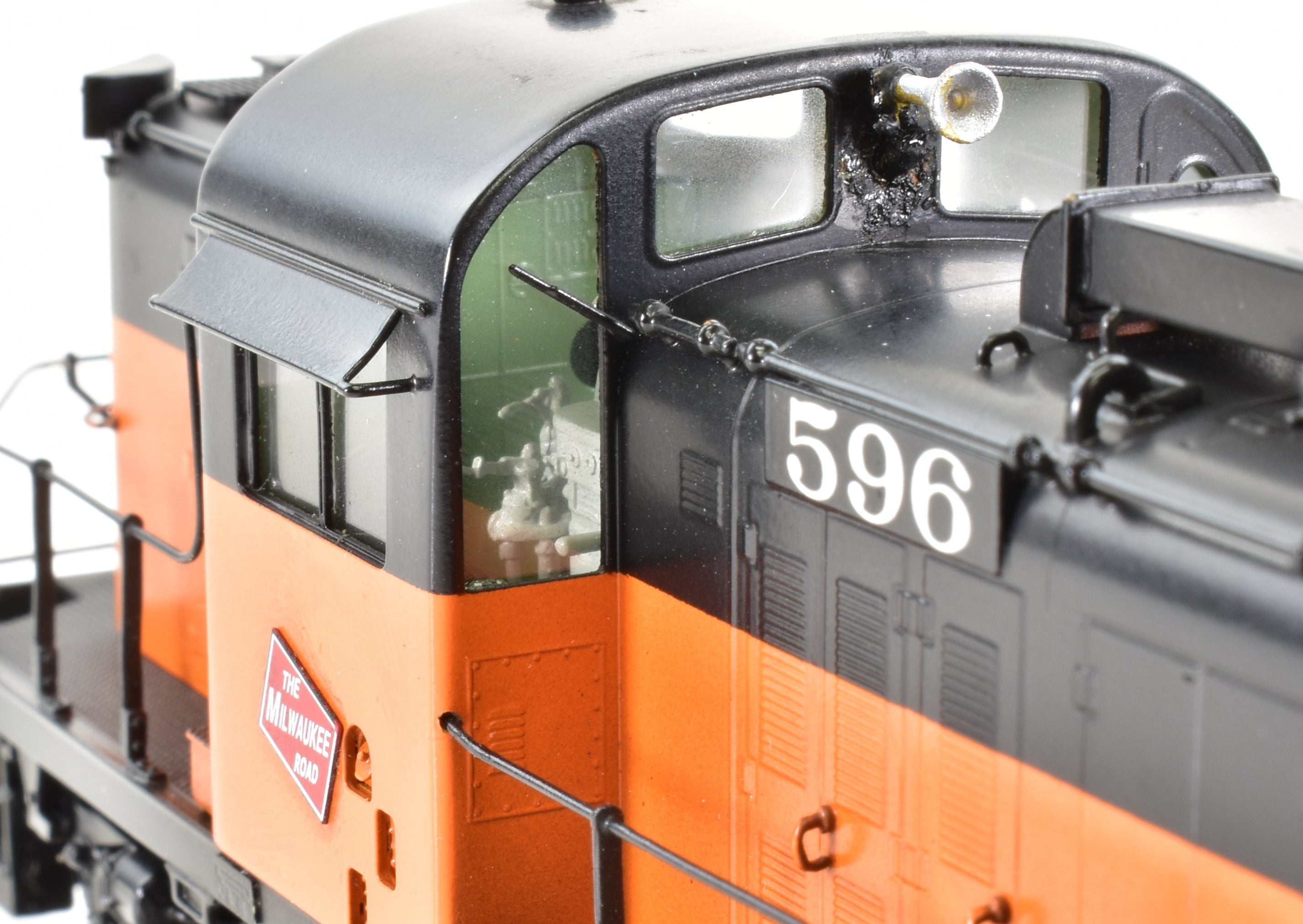 HO Scale Brass Alco RSC-2 DCC & Sound Model - Milwaukee Road Factory Painted