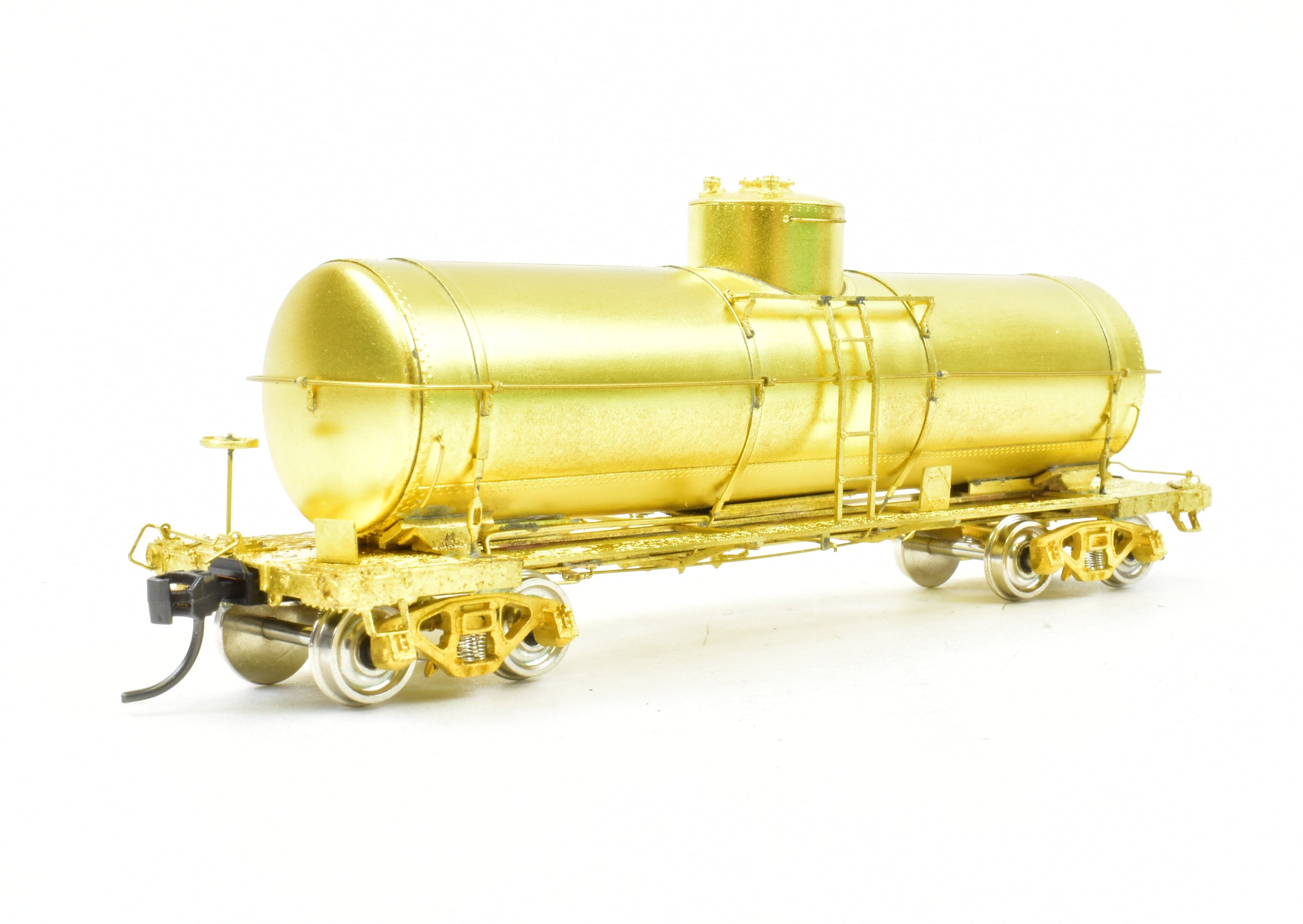 HO Scale Brass OMI - Overland Models, Inc. Various Roads UTLX 10,000 Gallon Tank Car Model for Model Trains Enthusiasts