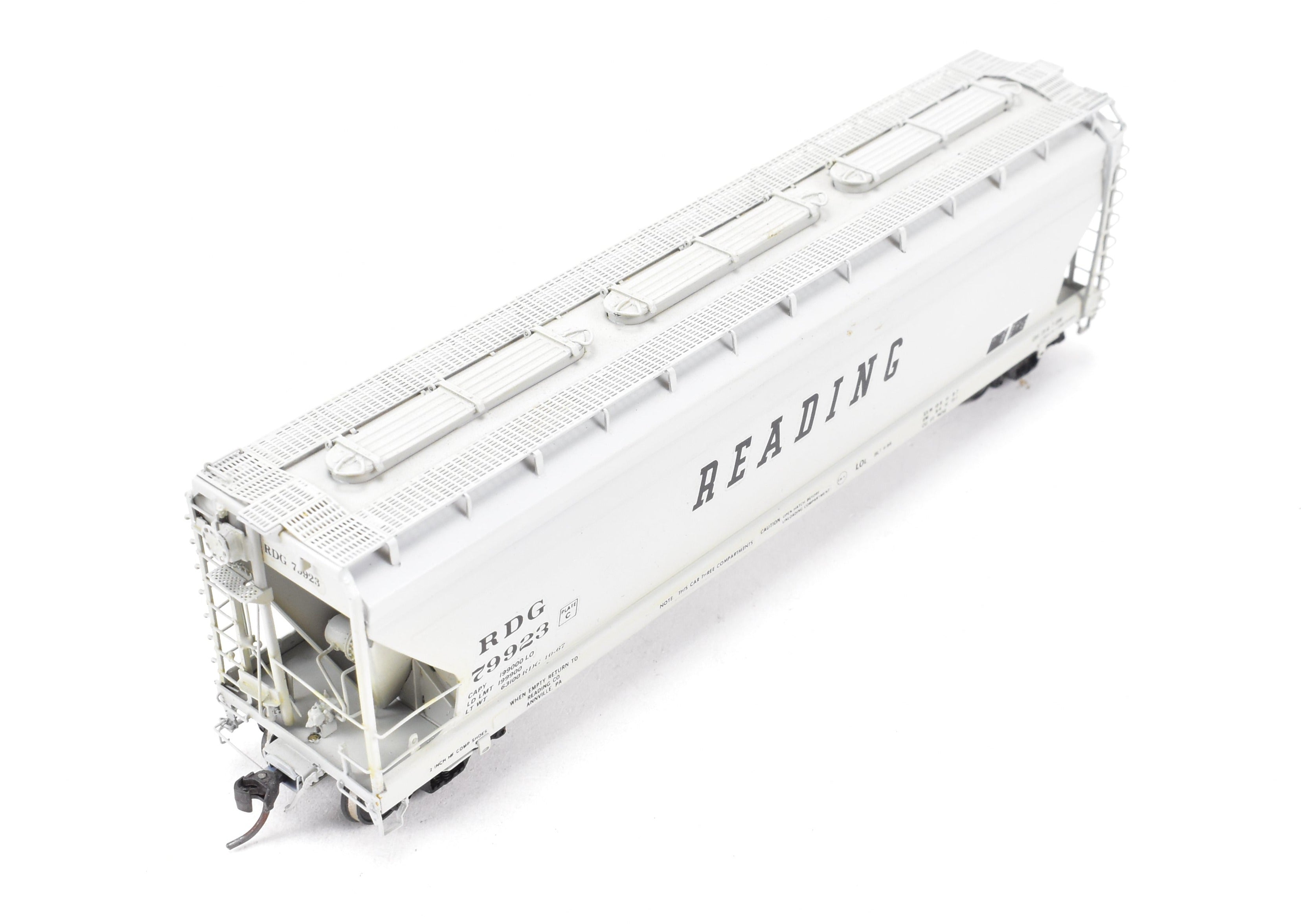 HO Scale Brass Model Train - Overland Models, Inc. (OMI) Reading RDG ACF 3 - Bay Centerflow 4650 Covered Hopper with 3 Long Hatches, CP No. 79923