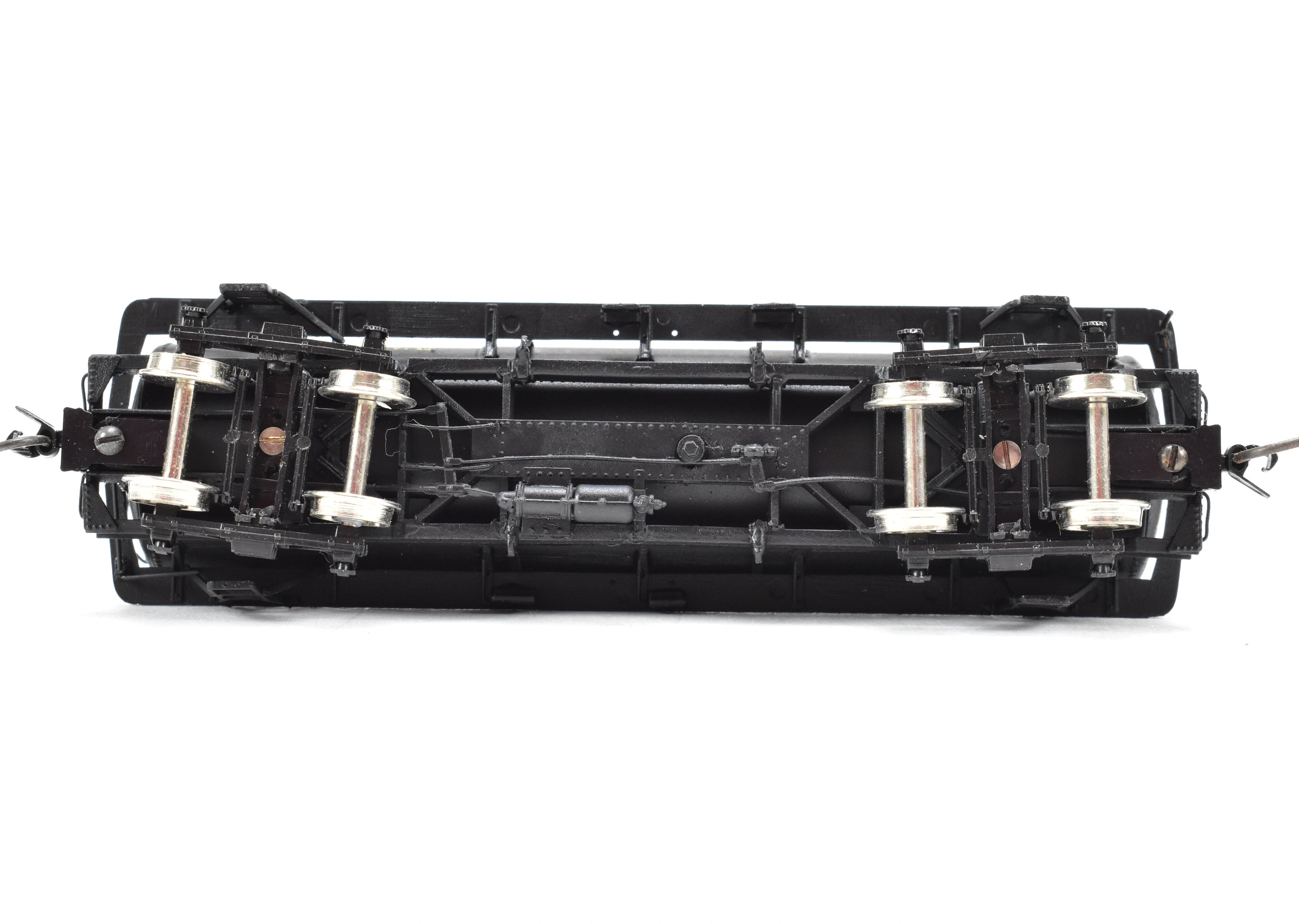 HOn3 Scale Plastic Model PSC - Precision Scale Co. UTLX 88168 Narrow Frame Tank Car, Assembled and Professionally Custom Painted