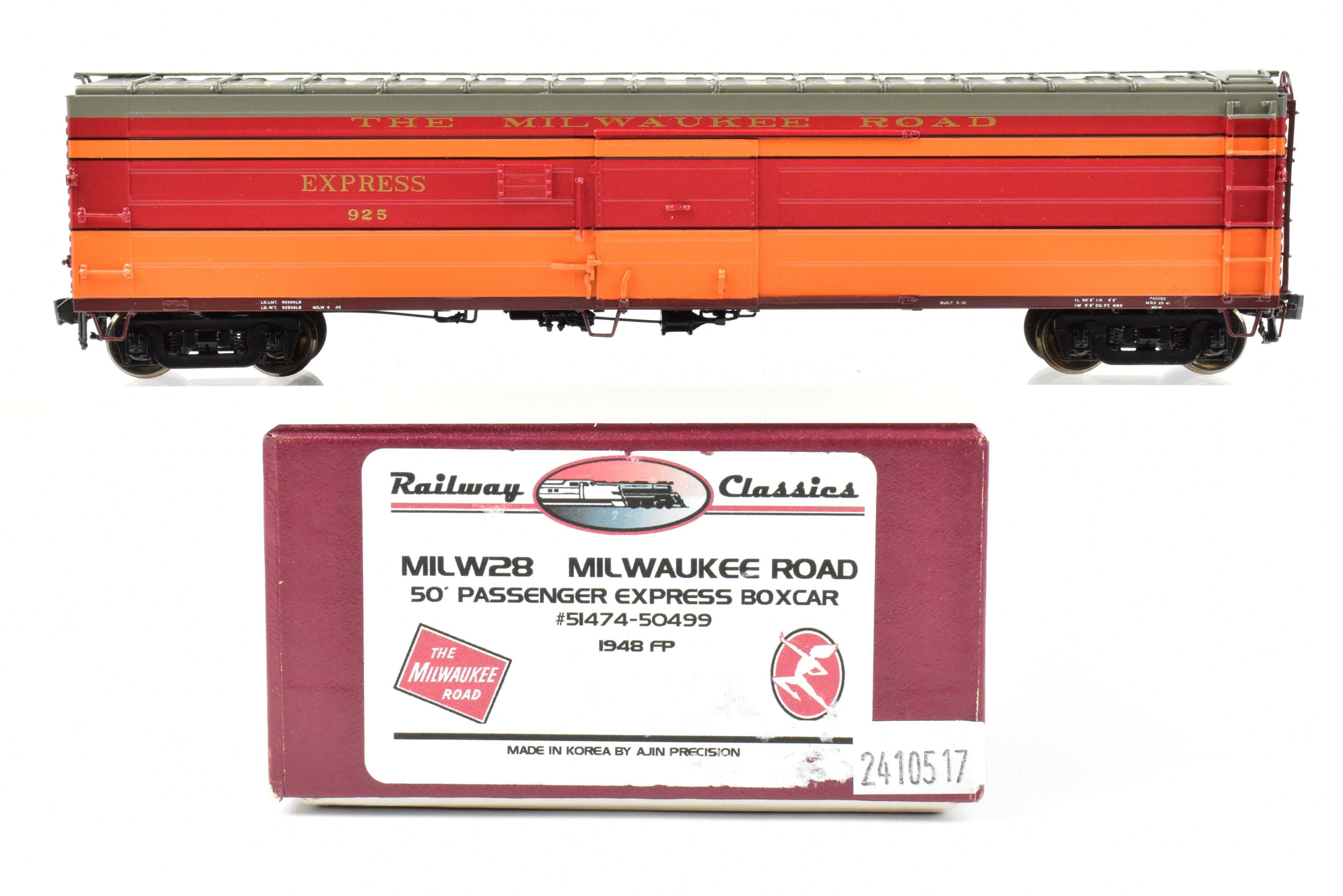 High - Quality HO Scale Brass Railway Classics MILW - Milwaukee Road 50 - Foot Passenger Express Boxcar with 1948 Factory Paint Scheme and Road Number #925