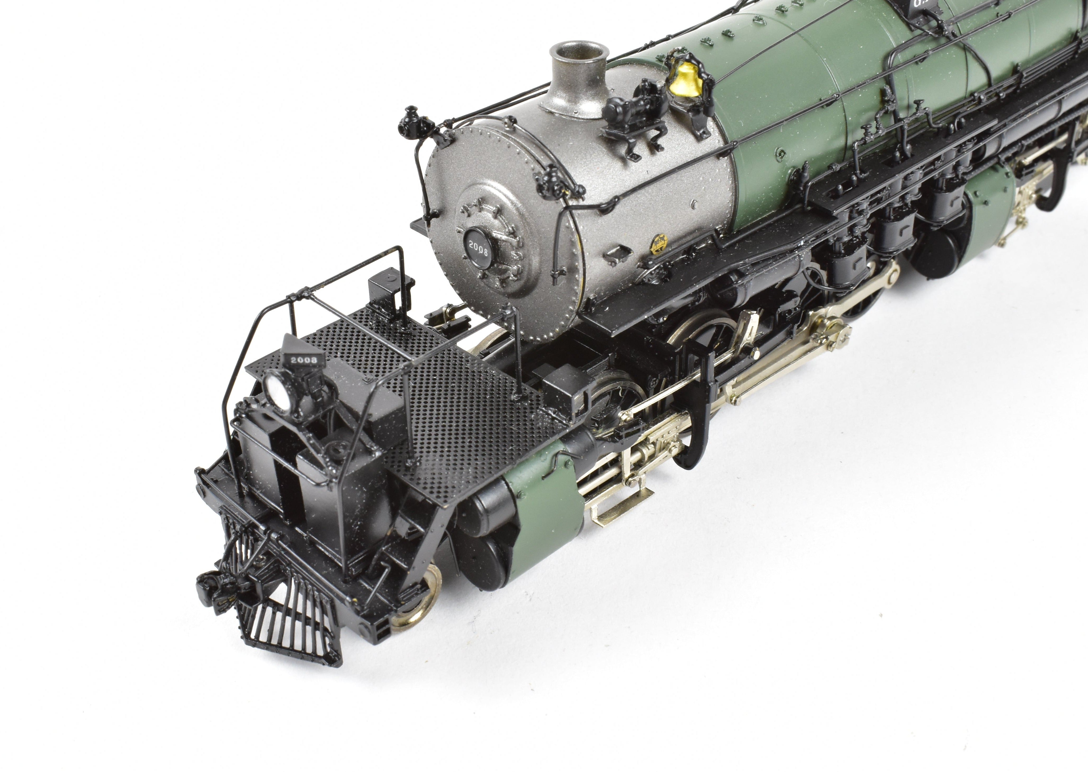 HO Scale Brass Model Train - Precision Scale Co. (PSC) Great Northern Class N - 2 2 - 8 - 8 - 0 Locomotive with Vestibule Cab in Glacier Park Painting Scheme