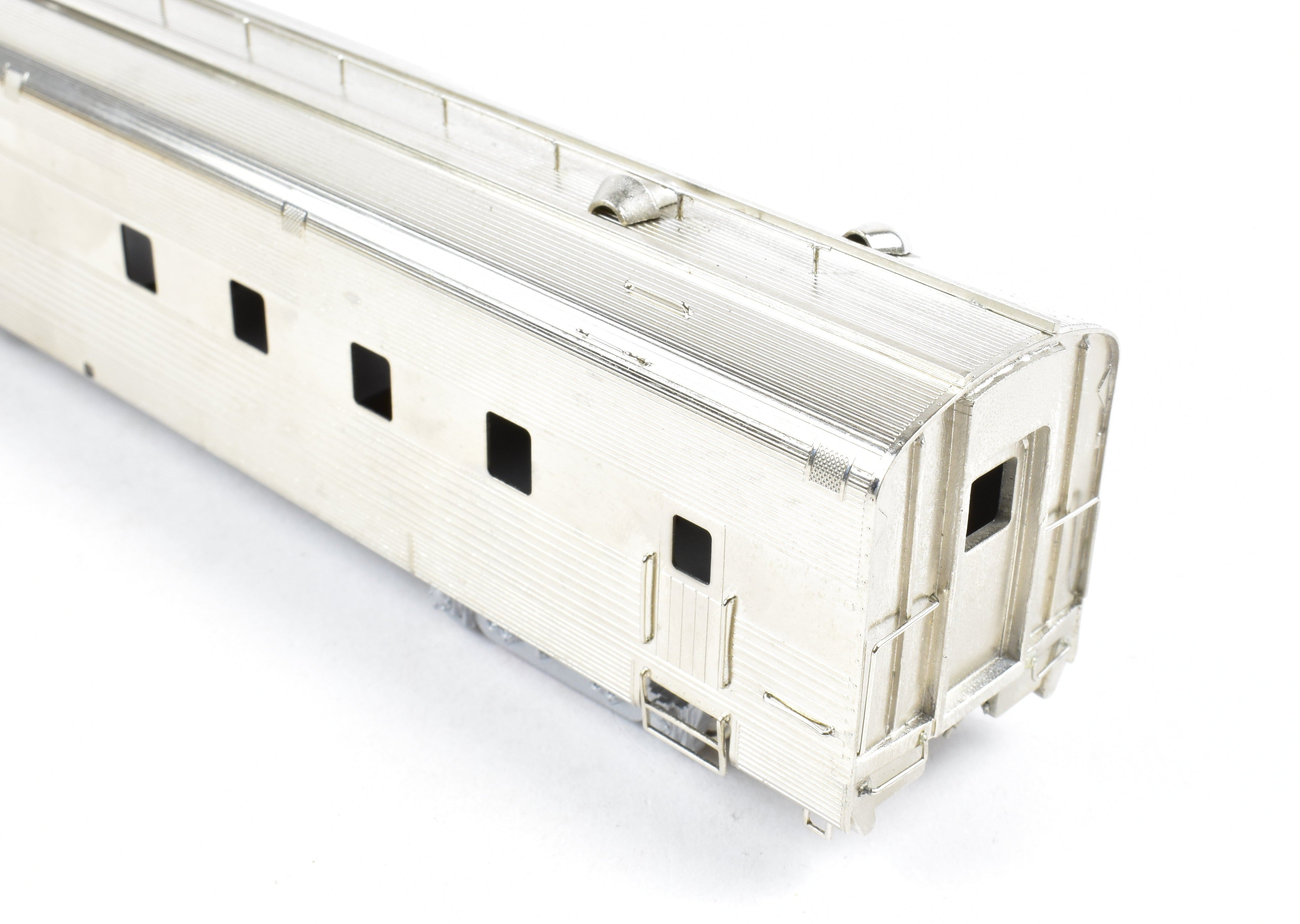 HO Scale Brass Model of the Oriental Limited CB&Q - Burlington Route Twin Cities Zephyr Diner (196 - 197)