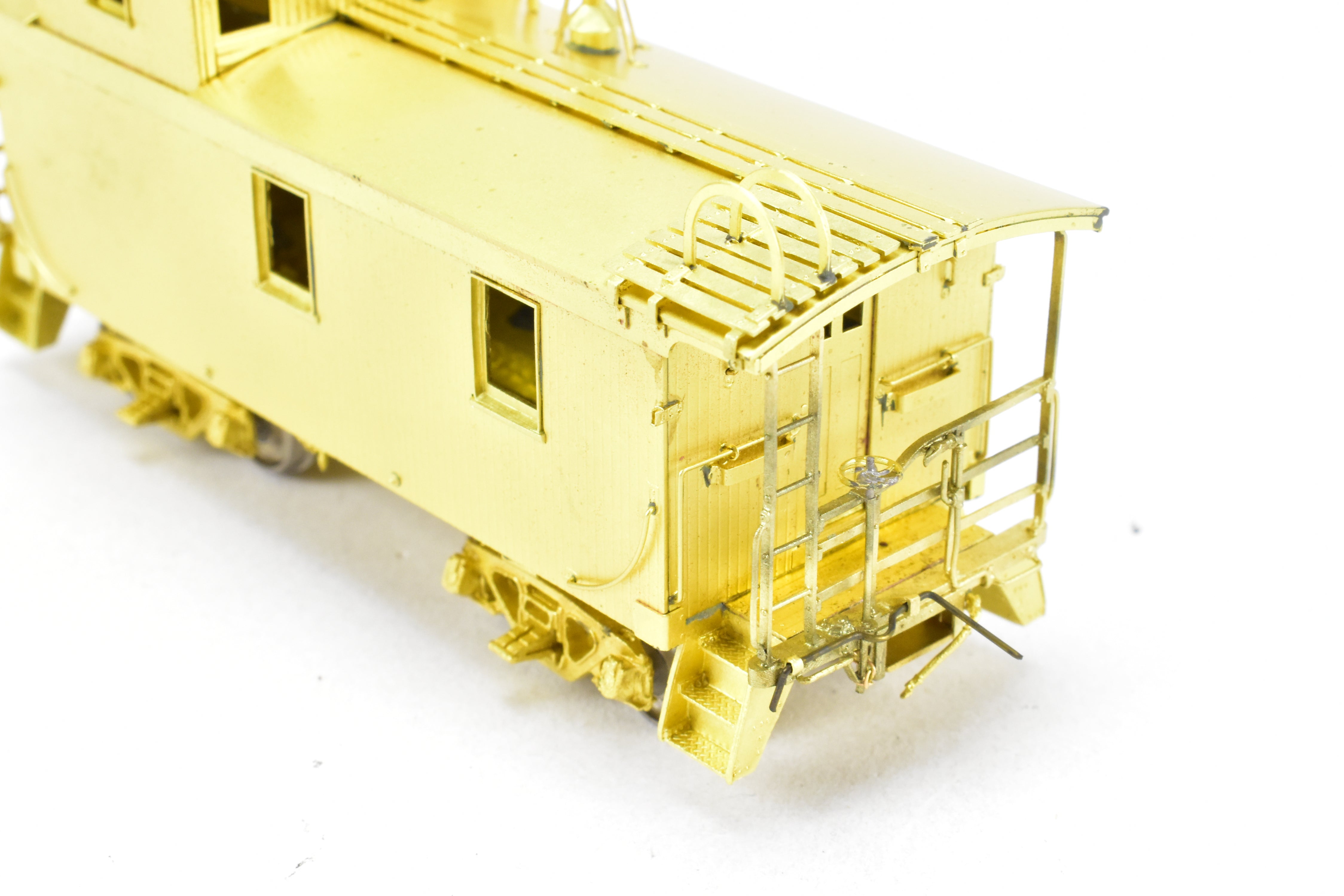 HO Scale Brass Model W&R Enterprises Northern Pacific 24-Foot Wood Caboose #1700 Series from the Steam Era