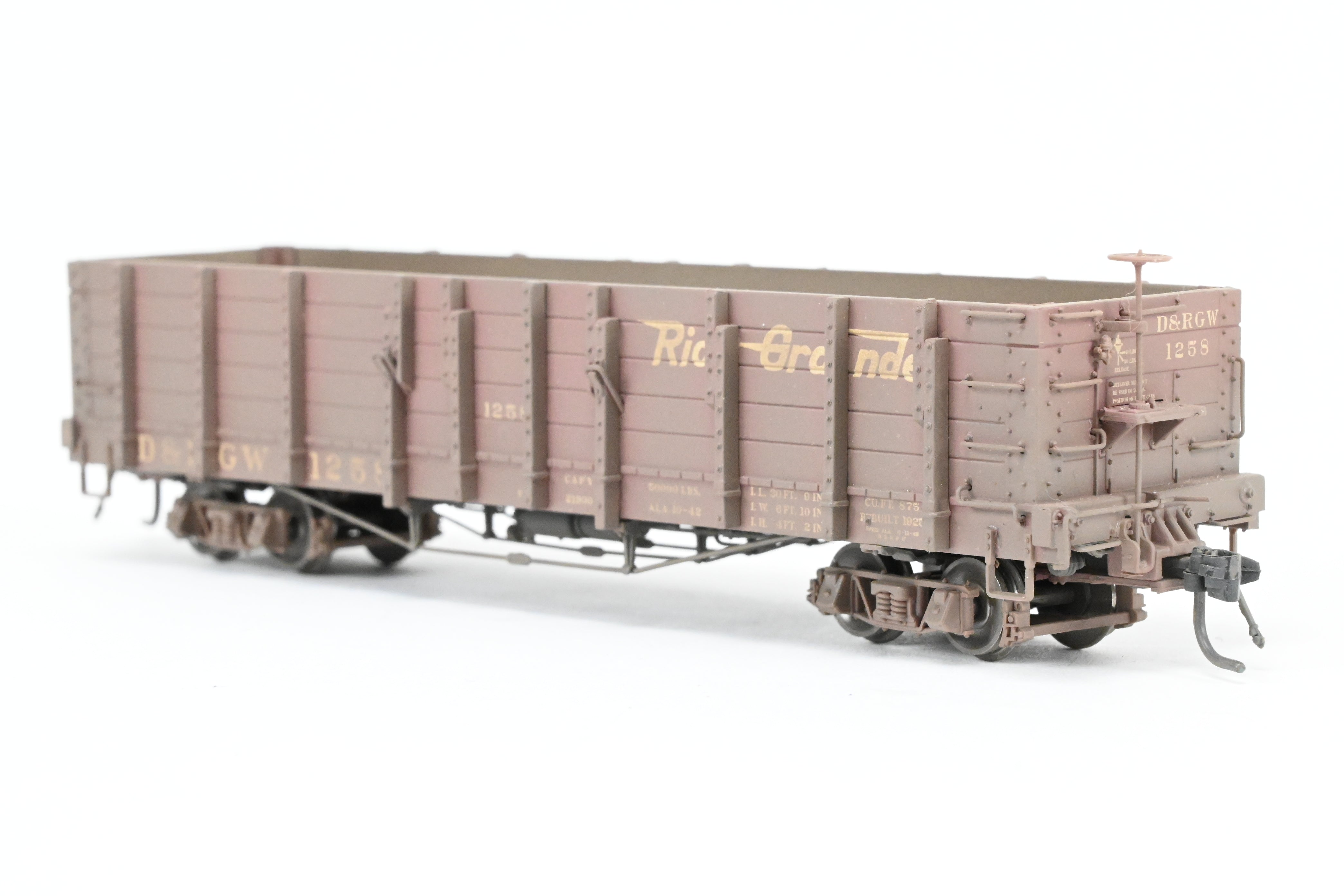 HOn3 Scale Blackstone Models Denver & Rio Grande Western High Side Gondola Model - Flying Grande Herald No. 1258, Weathered Finish