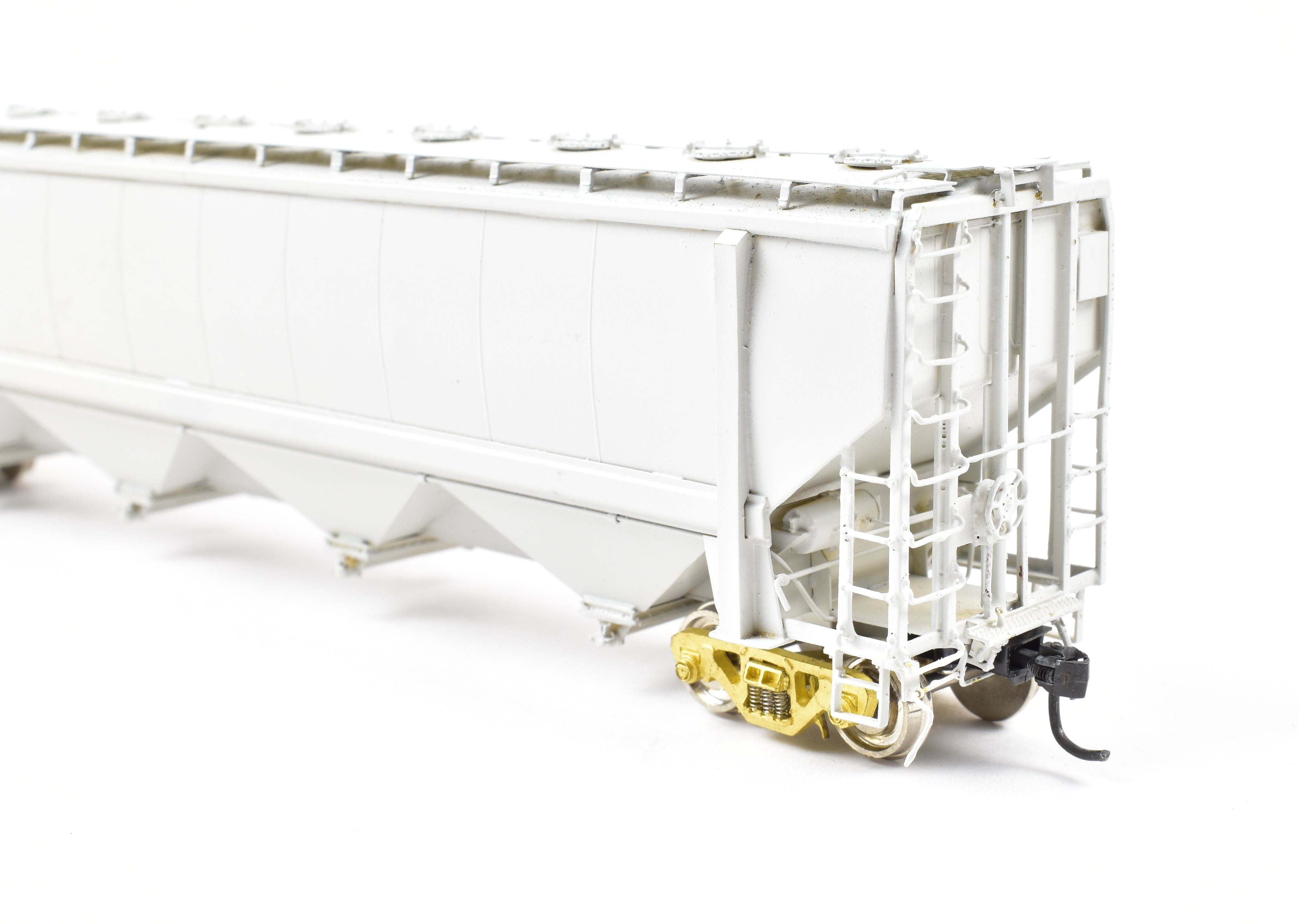 HO Brass OMI Richmond Covered Hopper 5800 Cubic Ft - Partially Painted