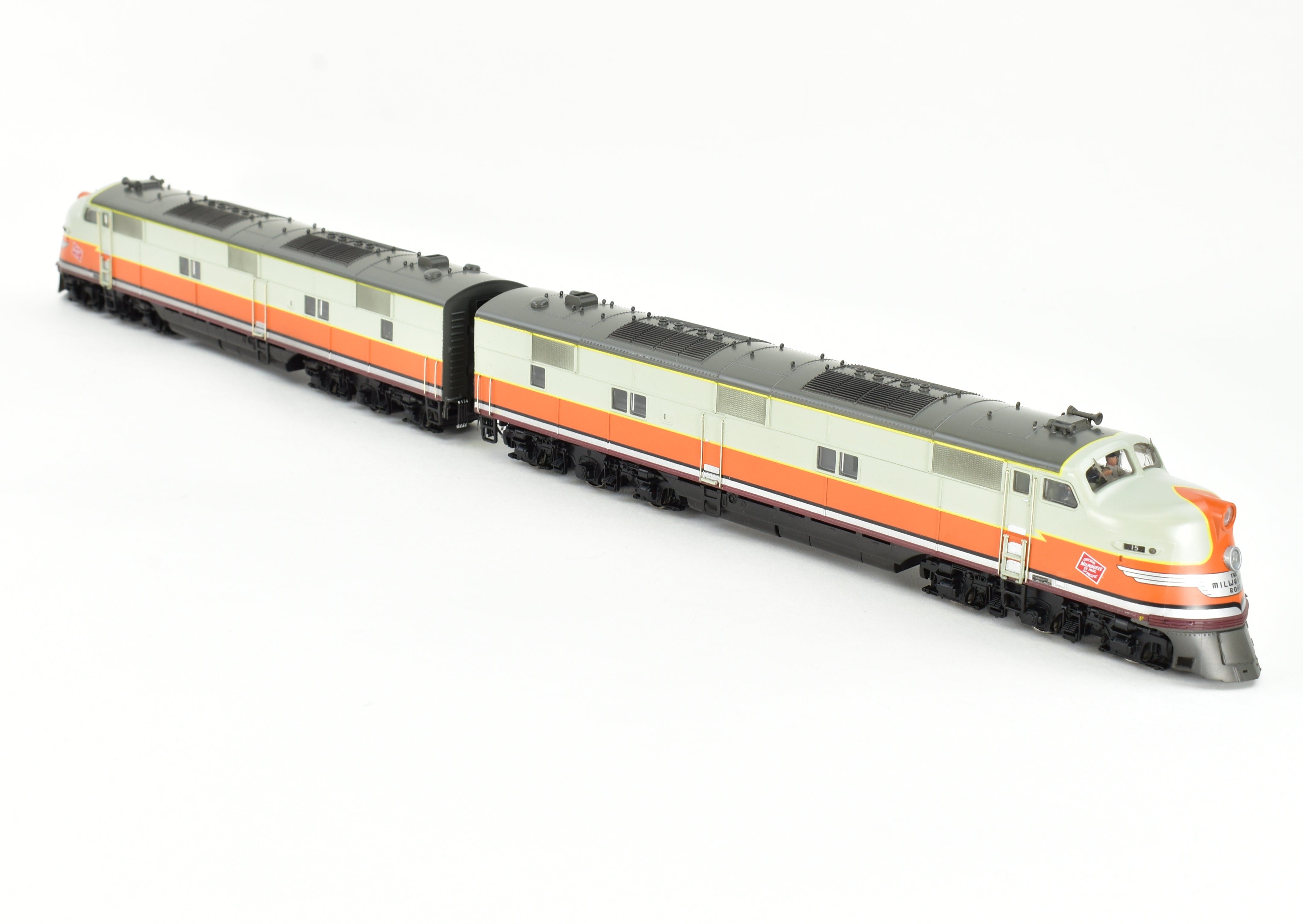 Broadway Limited Imports MILW Milwaukee Road E6A/A Set with QSI DCC, Sound & Spare Parts