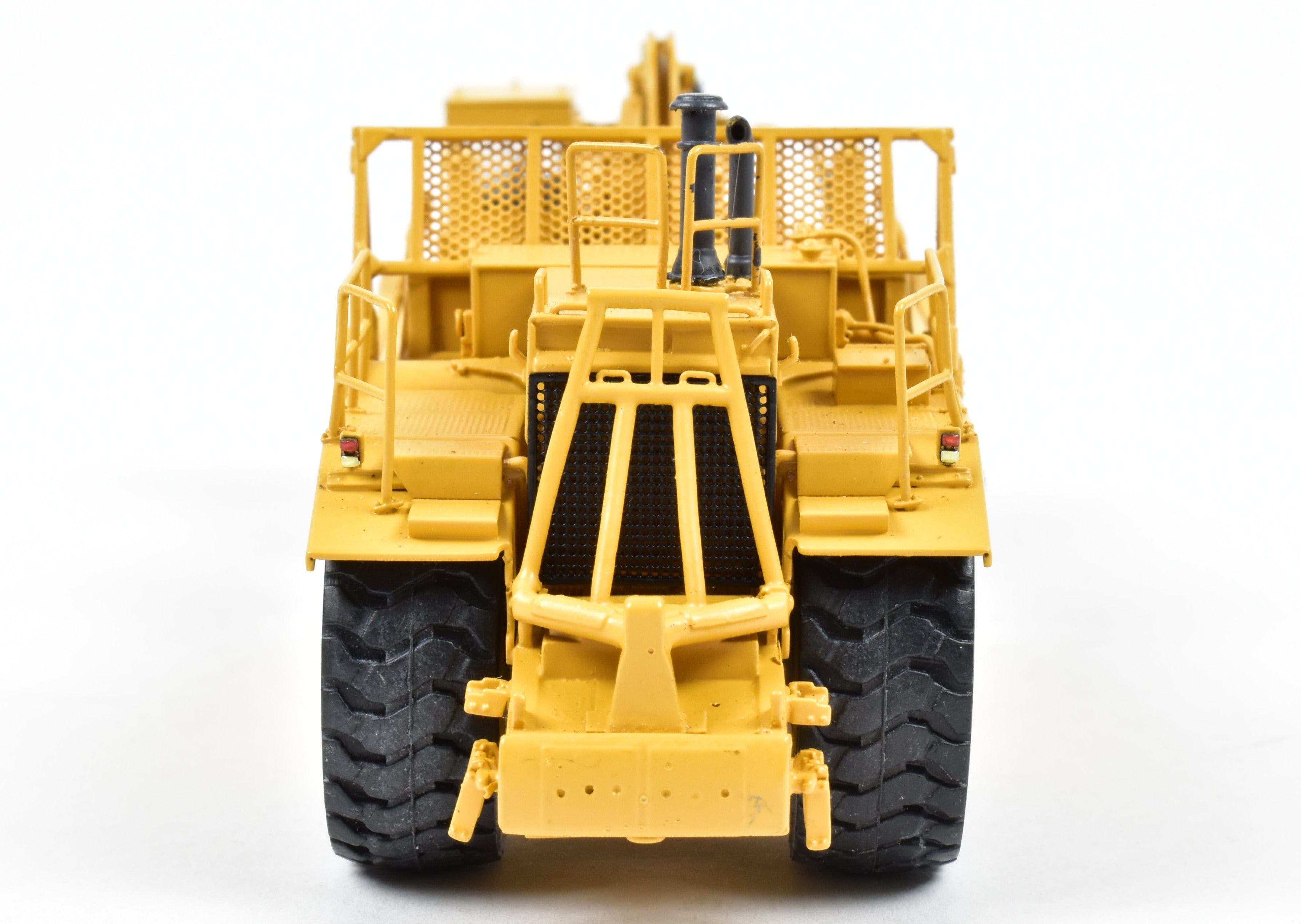 Factory-Painted HO Brass CON CCM Caterpillar 657G Scraper Model from 2010