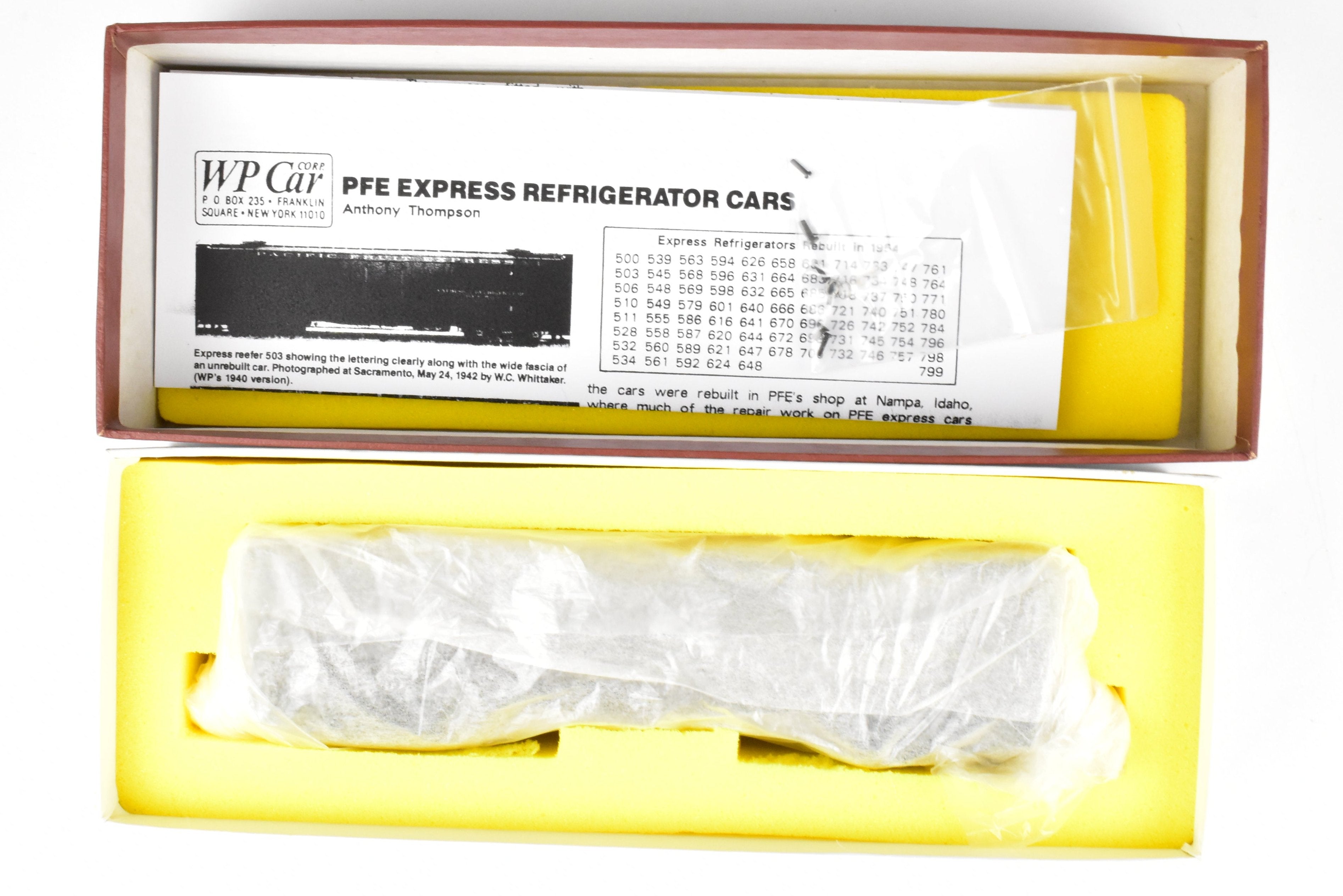 HO Brass WP Car Corp. PFE Pacific Fruit Express Reefer No. 772 Factory Painted