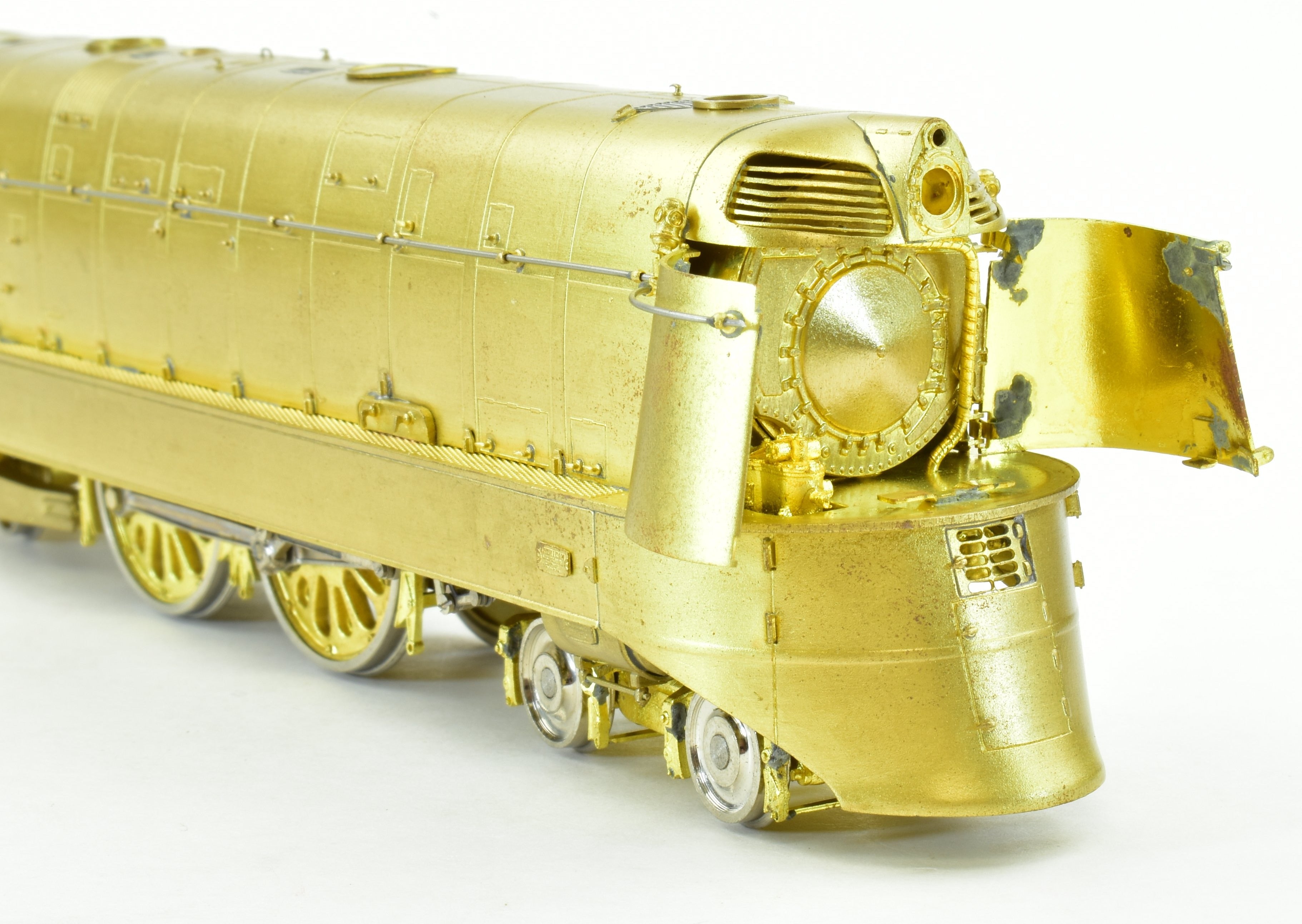 HO Scale Brass Model Train by Overland Models, Inc. - Streamlined Atlantic 4-4-2 Locomotive of Milwaukee Road (MILW) with Modernized 'Hiawatha' Design