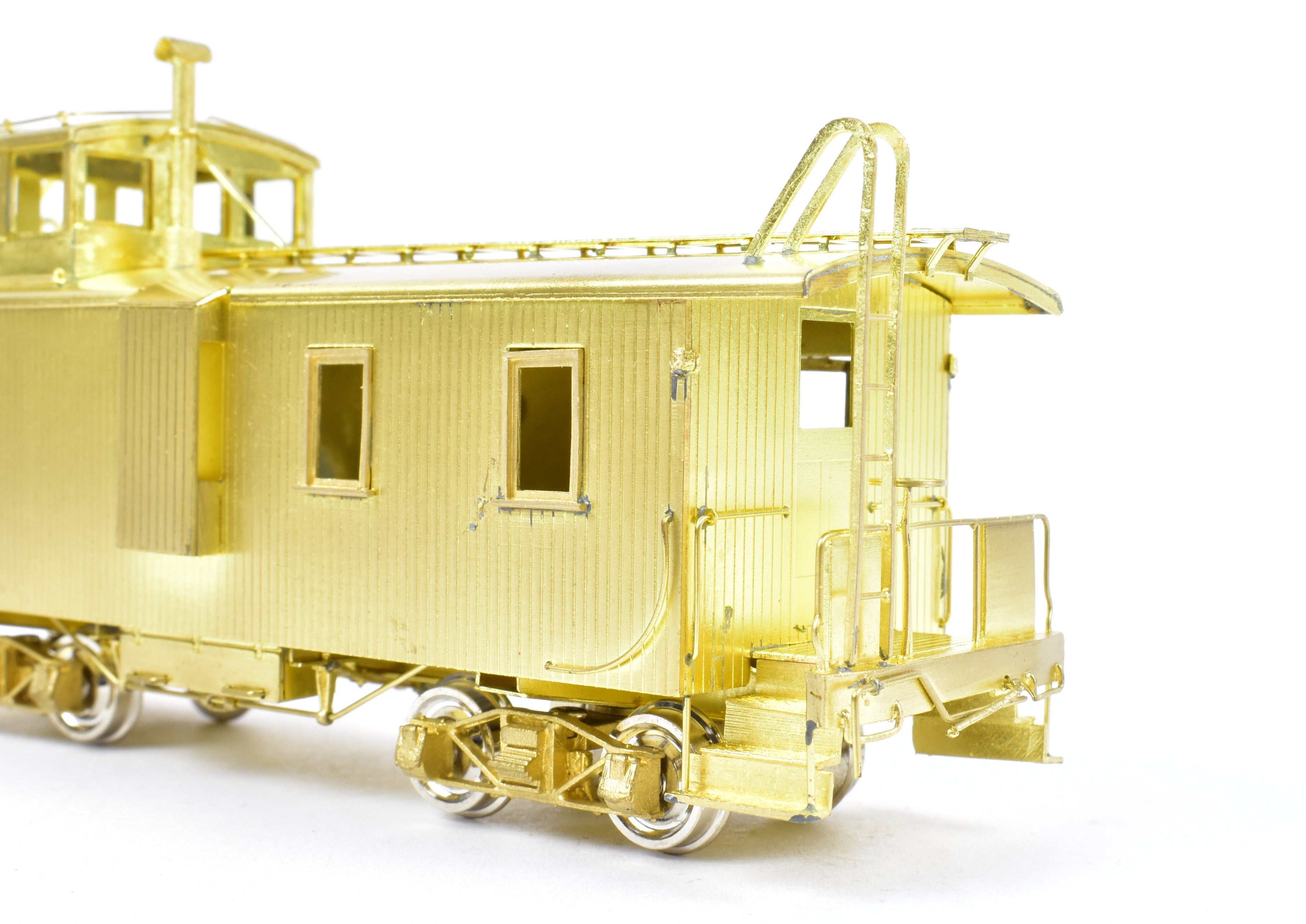 HO Scale Brass Canadian Pacific Railway Bay Window Wood Sheath Caboose by Van Hobbies
