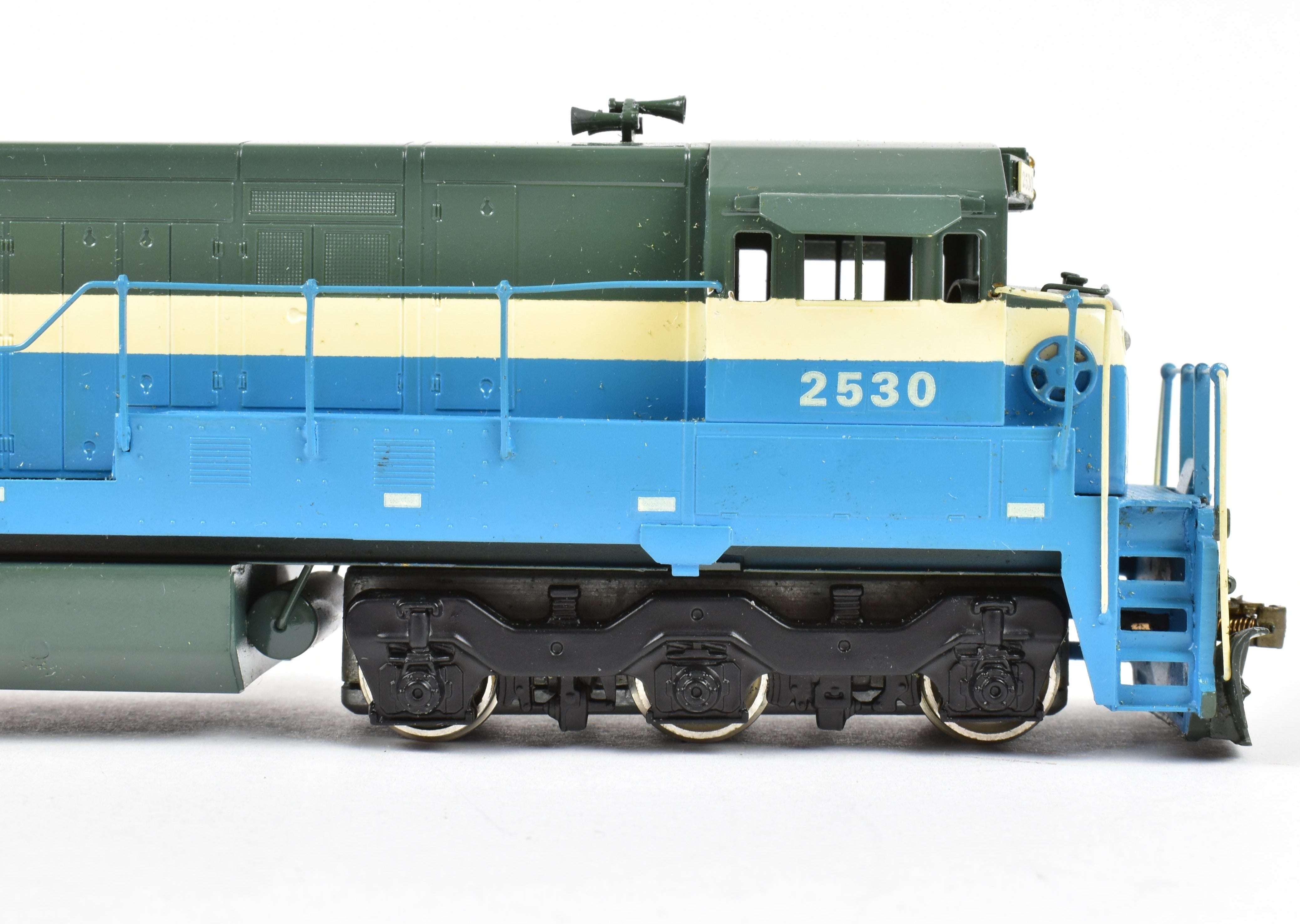 HO Scale Brass ALCO Model - Great Northern General Electric U - 33C Diesel Locomotive with Custom Painting