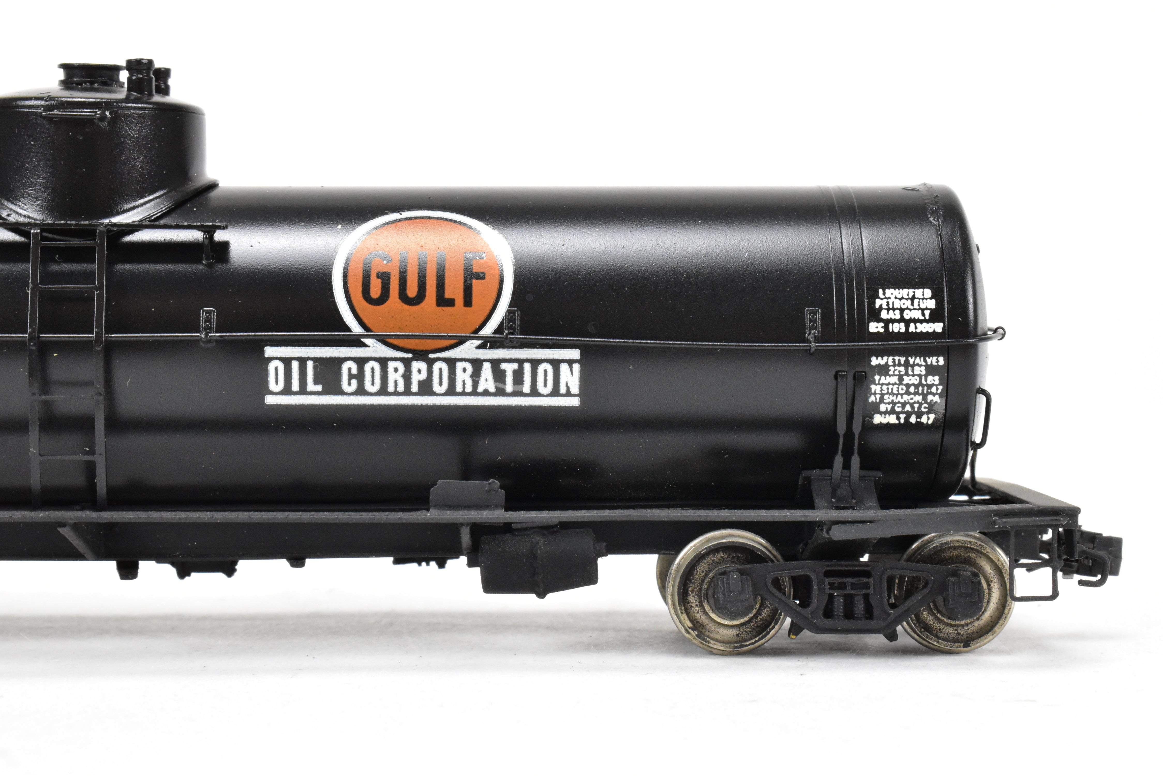HO Scale Brass Precision Scale Co. Model 16,000 Gallon Tank Car with Gulf Oil Corporation Decals for Railroad Enthusiasts