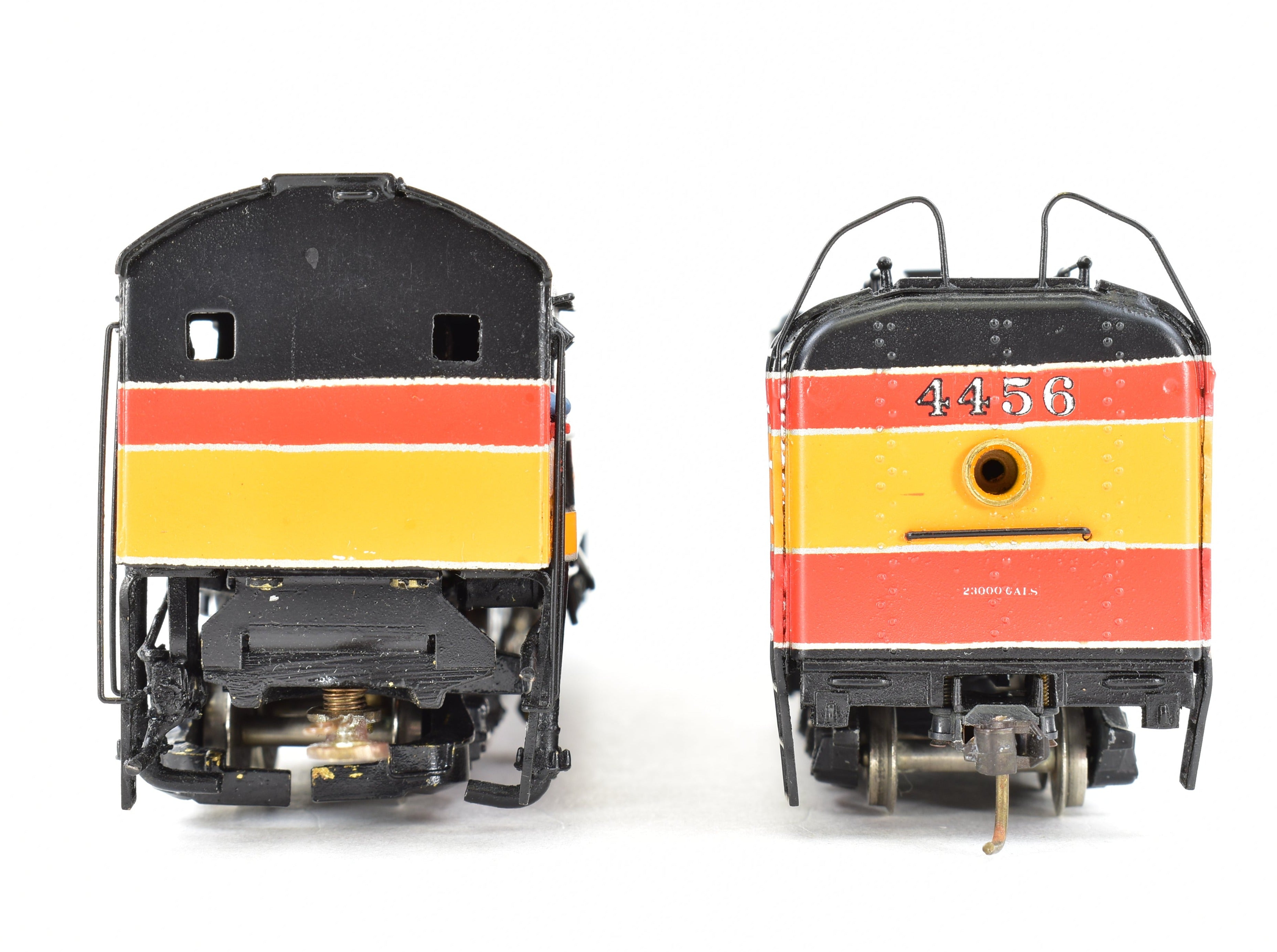 High - Quality HO Scale Brass Pacific Fast Mail (PFM) Model Train - United SP - Southern Pacific Class GS - 4 4 - 8 - 4 with Custom Painting