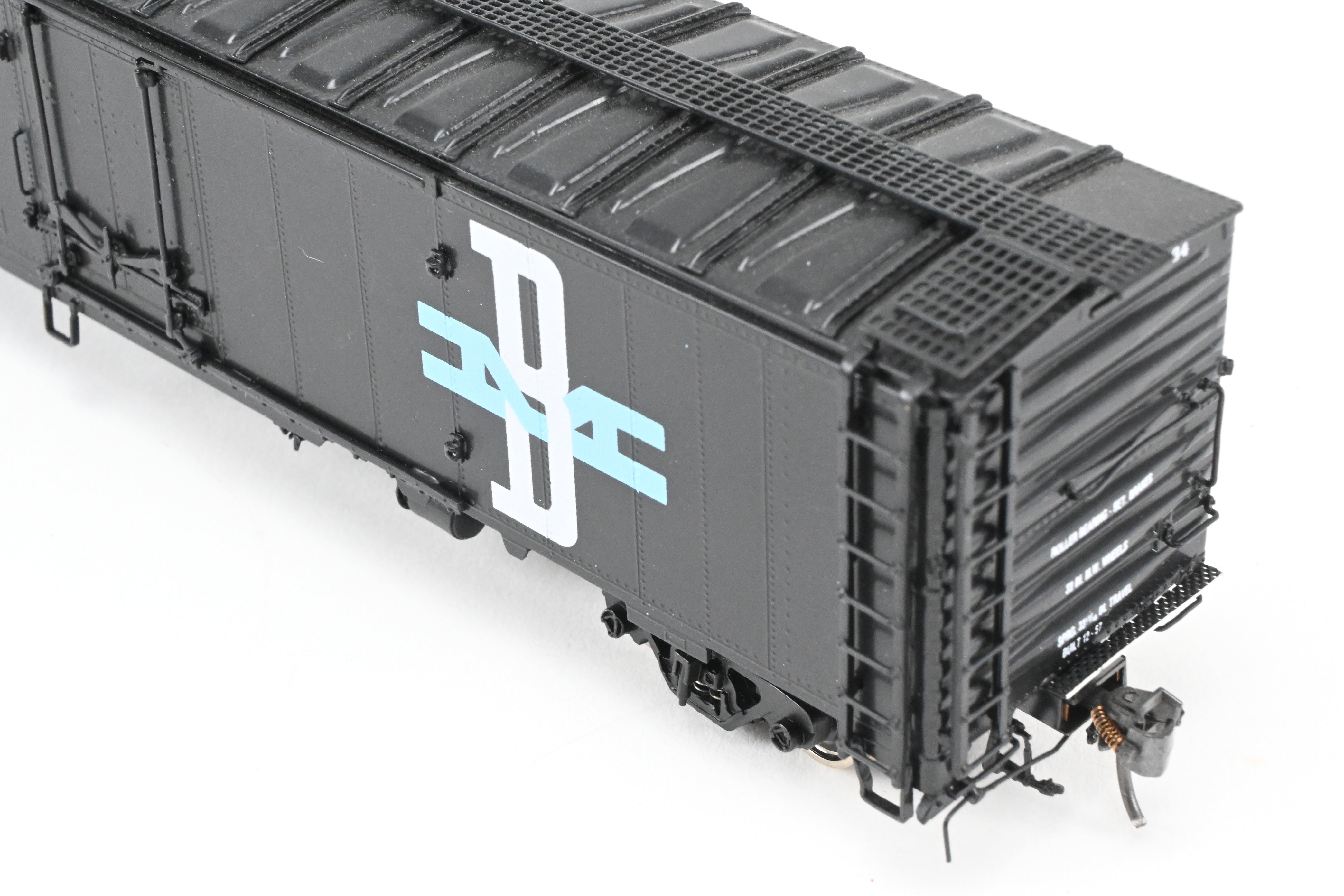 HO Scale Brass CIL - Challenger Imports Boston & Maine 52-Foot Steel Milk Center Plug Door Freight Car Model No. 1934