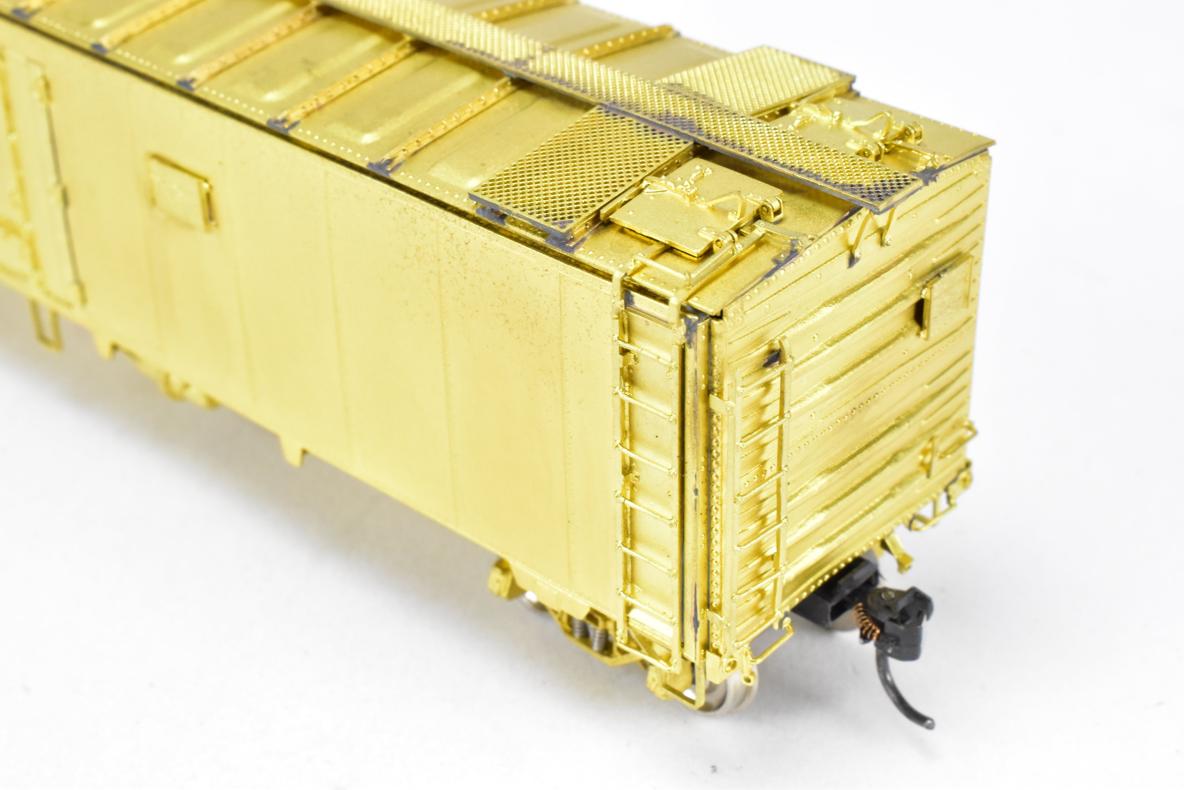 HO Scale Brass Model of ATSF - Santa Fe SFRD RR - 42 Class 50 - Foot Ice Bunker Steel Refrigerator Car by Overland Models, Inc. (OMI)
