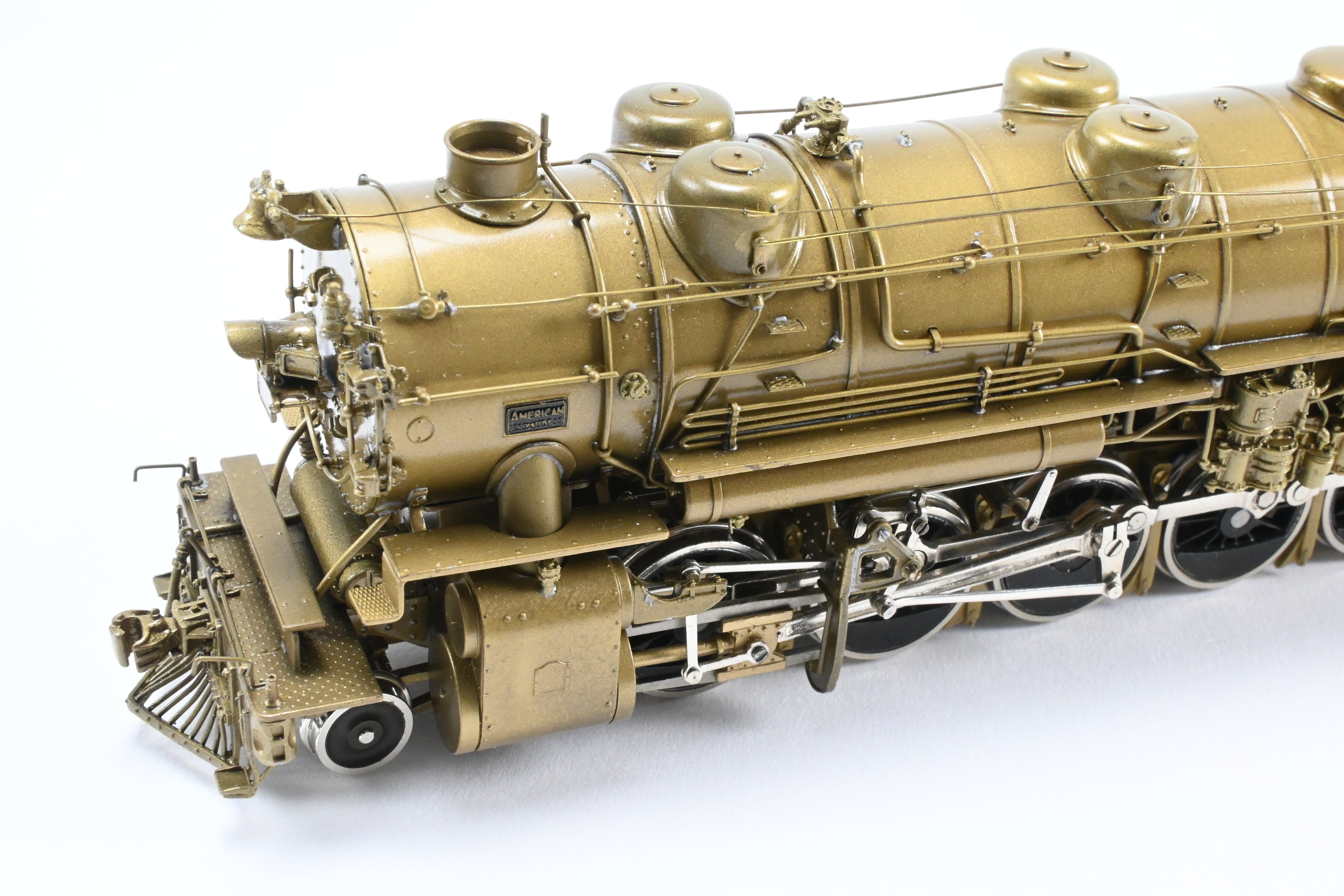 HO Scale Brass Pacific Fast Mail (PFM) Model Train - United D&RGW - Denver & Rio Grande Western 2-10-2 Early Version F-81 Crown Model with High - Detail Features