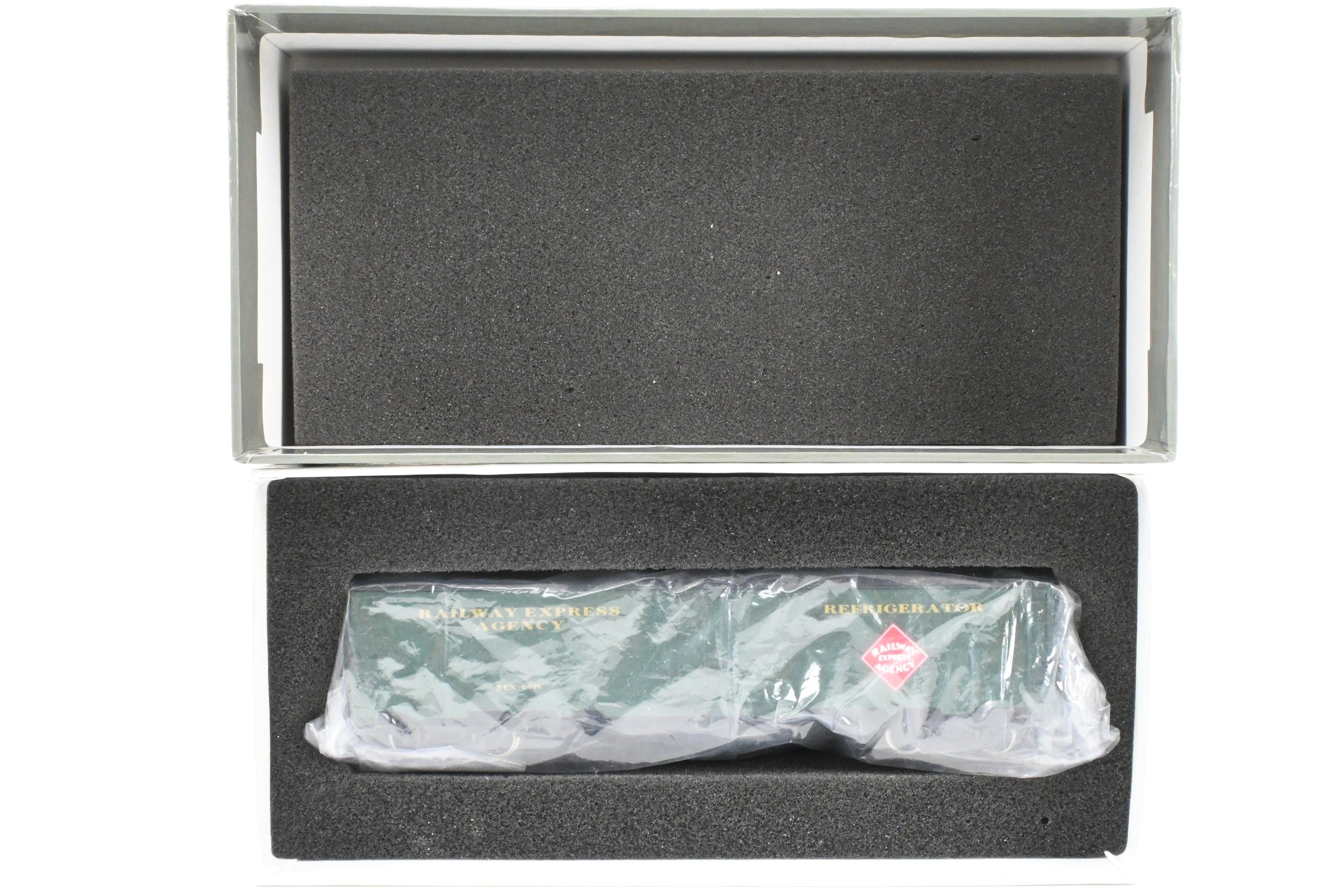 HO Scale Brass CIL - Challenger Imports REA - Railway Express Agency 52-Foot Steel Express Refrigerator Car with Later Scheme Lettering