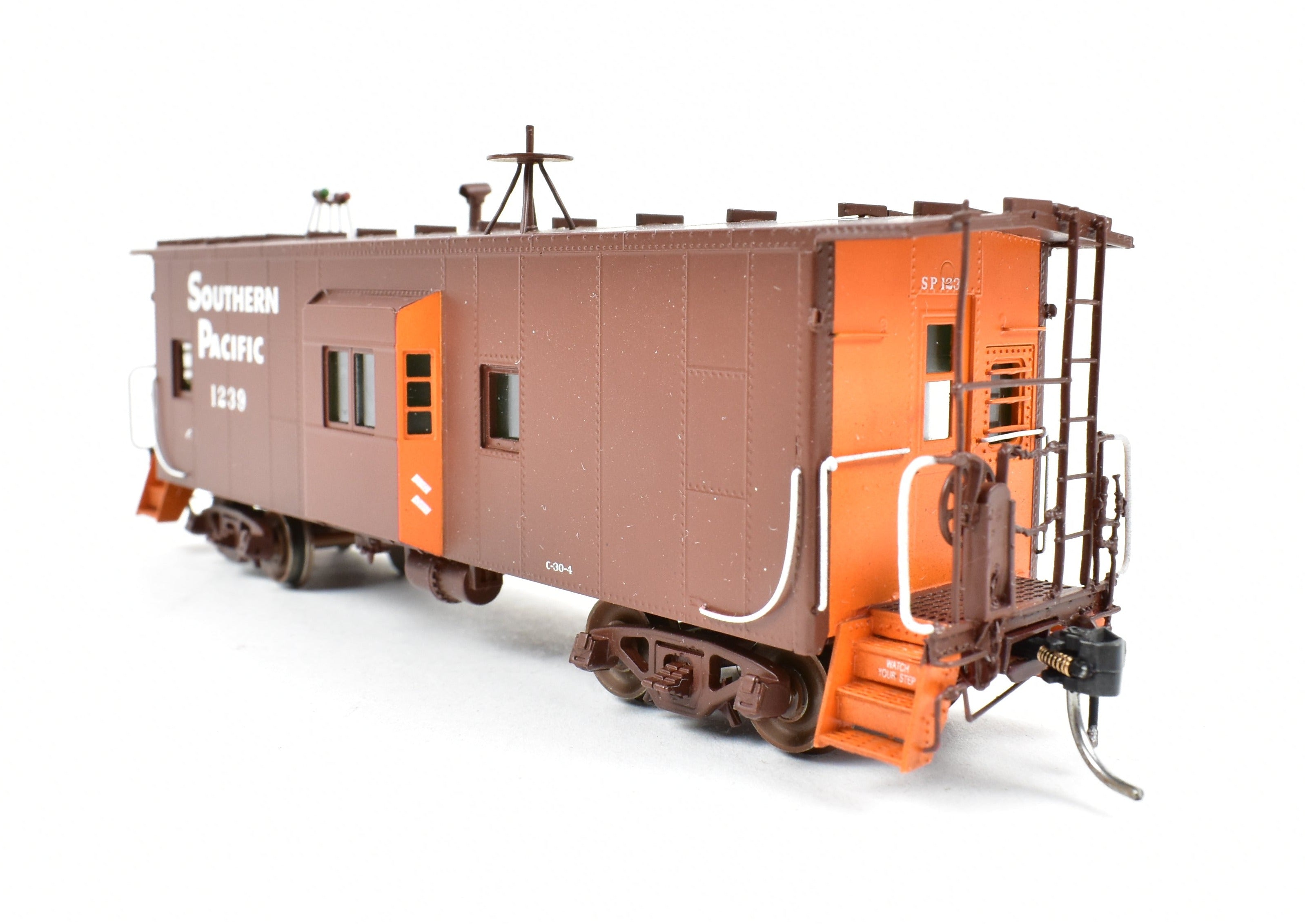 2002 HO Scale Brass Southern Pacific C-30-4 Caboose FP No. 1239 by Challenger Imports