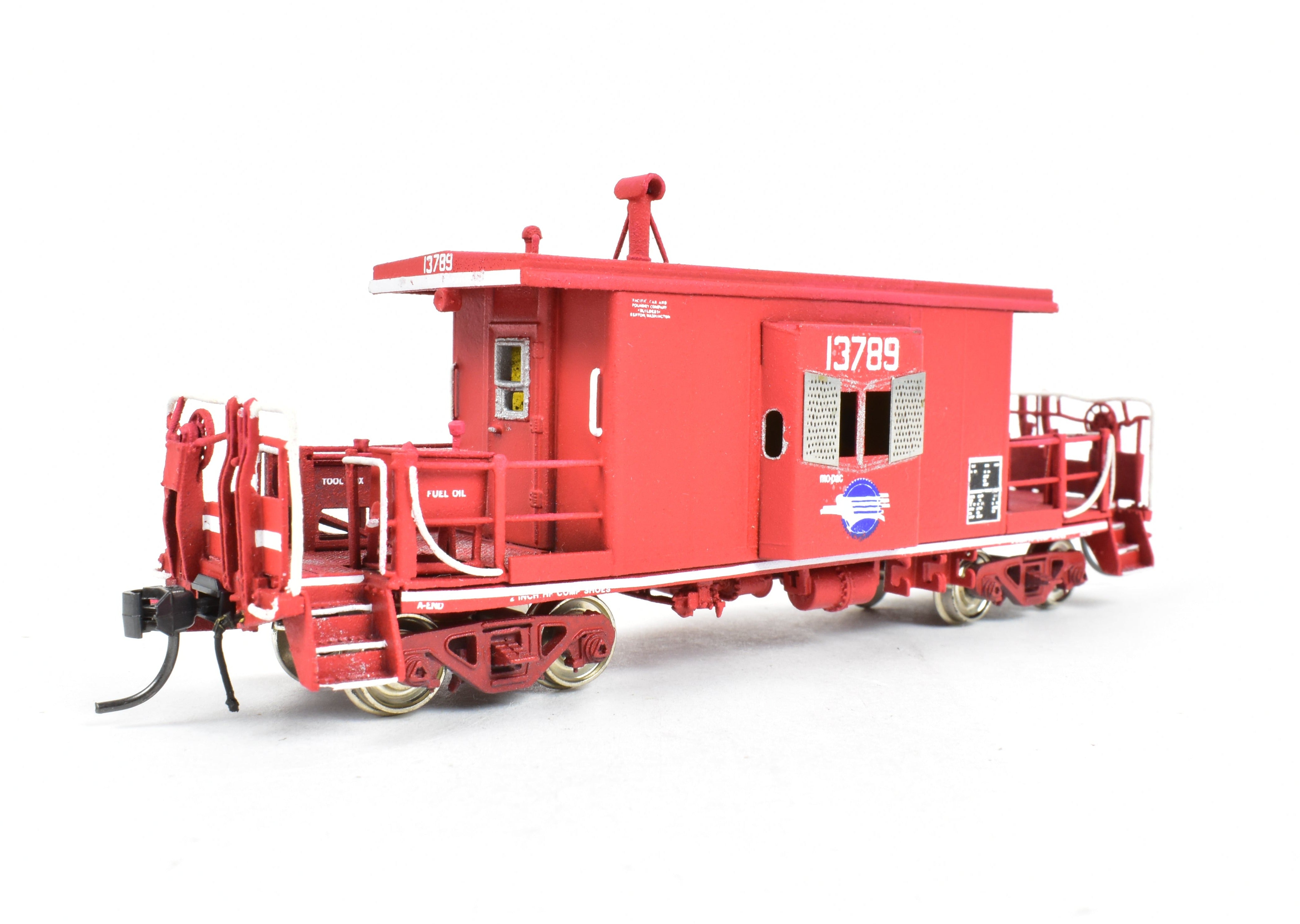 OMI HO Brass Missouri Pacific Bay Window Caboose with Small Side Windows, Custom Painted
