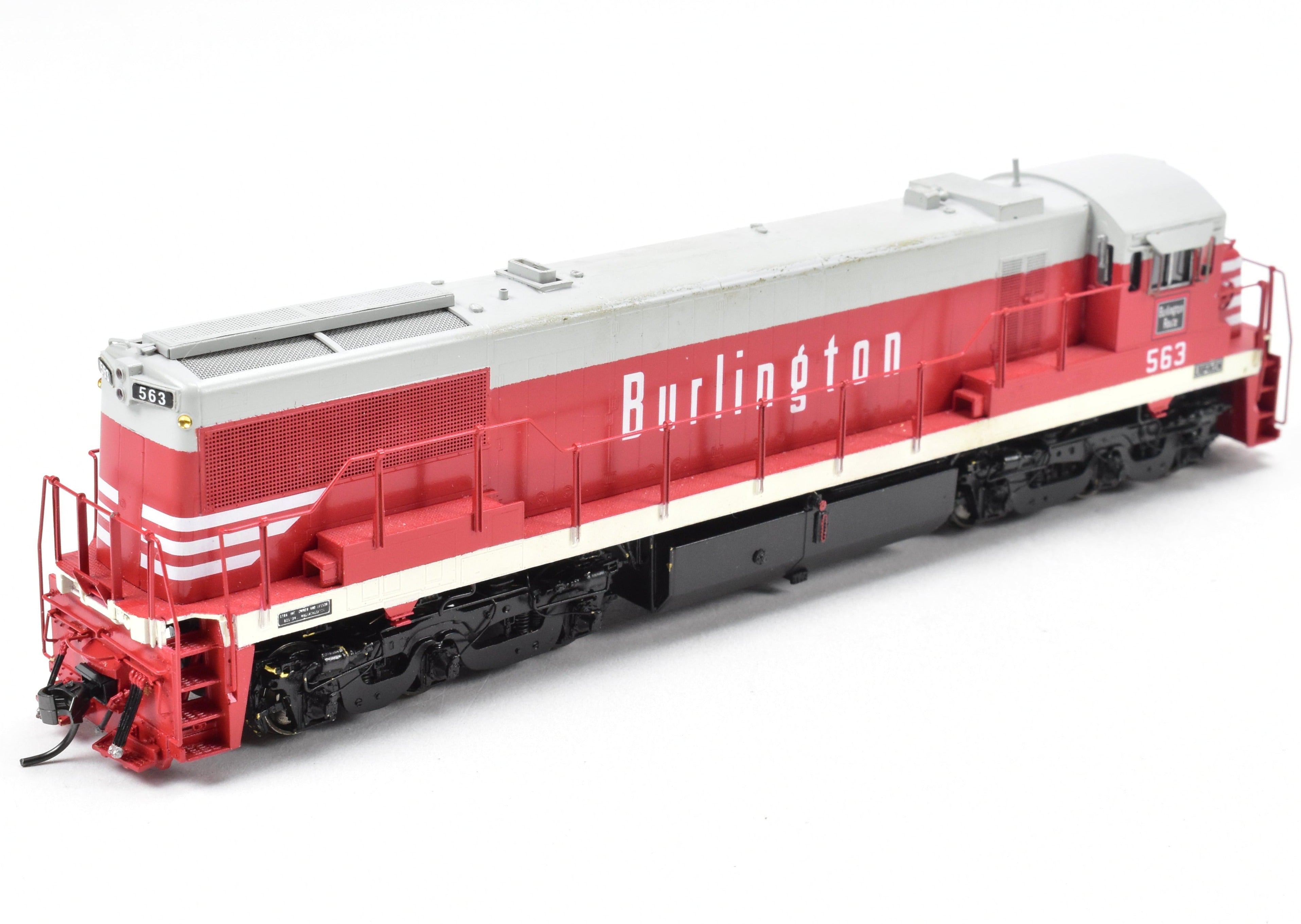 HO Brass OMI CB&Q Burlington Route GE U-28C (U-25C Carbody) Pro-Paint #563