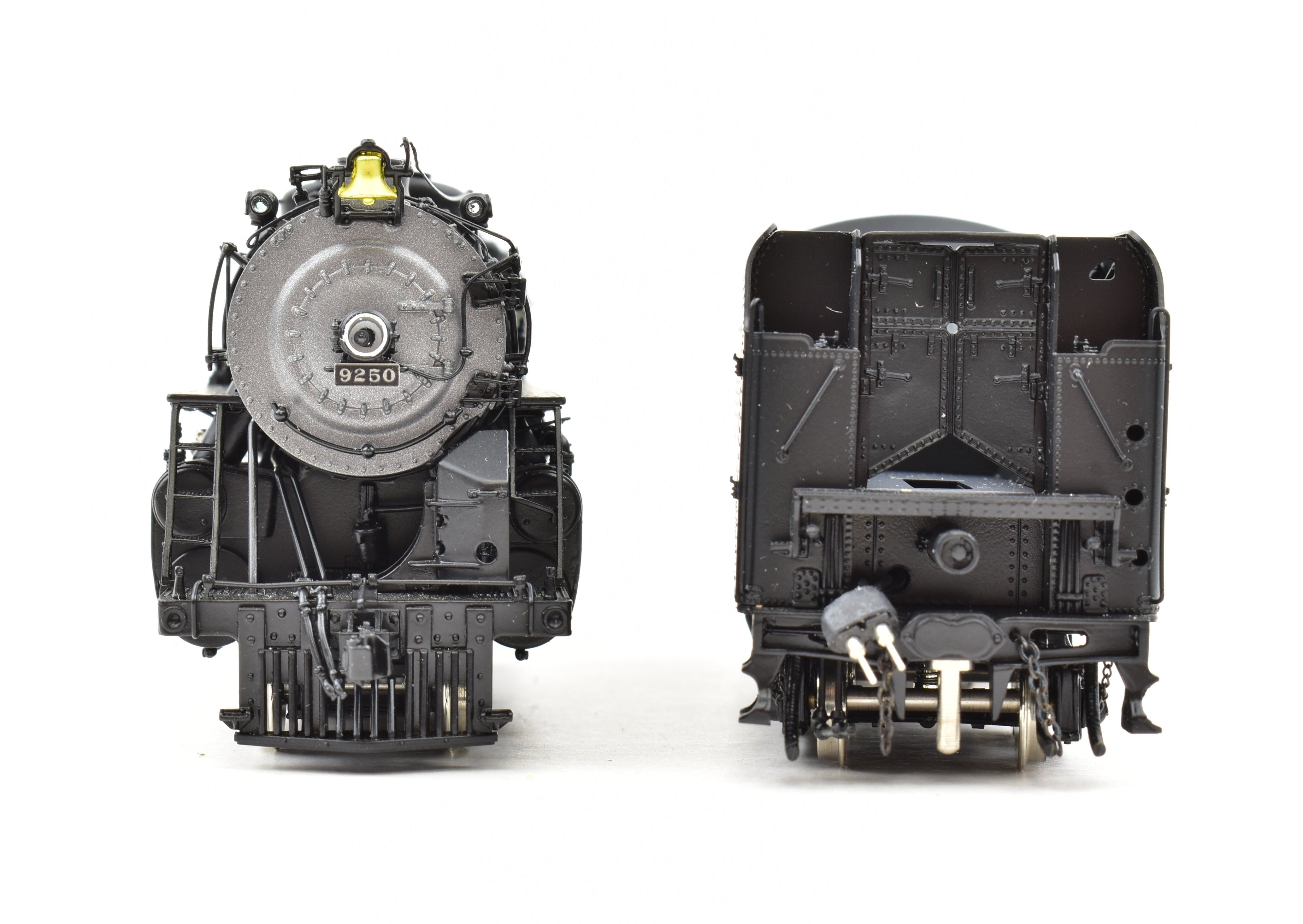 High - Quality HO Scale Brass Conventional Key Imports P&LE - Pittsburgh & Lake Erie K - 6b 4 - 6 - 2 Pacific Steam Locomotive FP #9250 Model