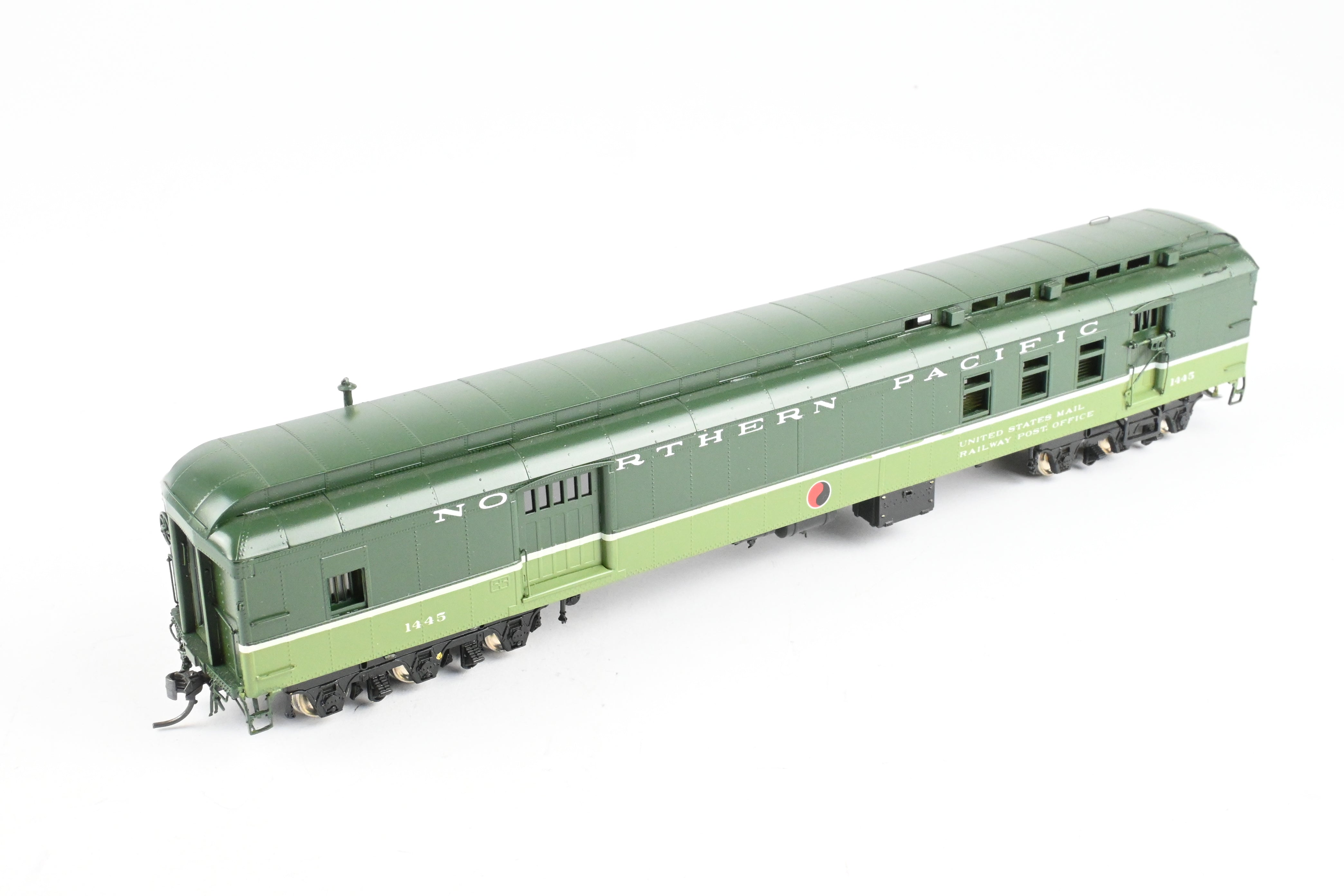 HO Scale Brass Northern Pacific RPO Car Model by W&R Enterprises, Custom Painted in Loewy Style, No. 1435