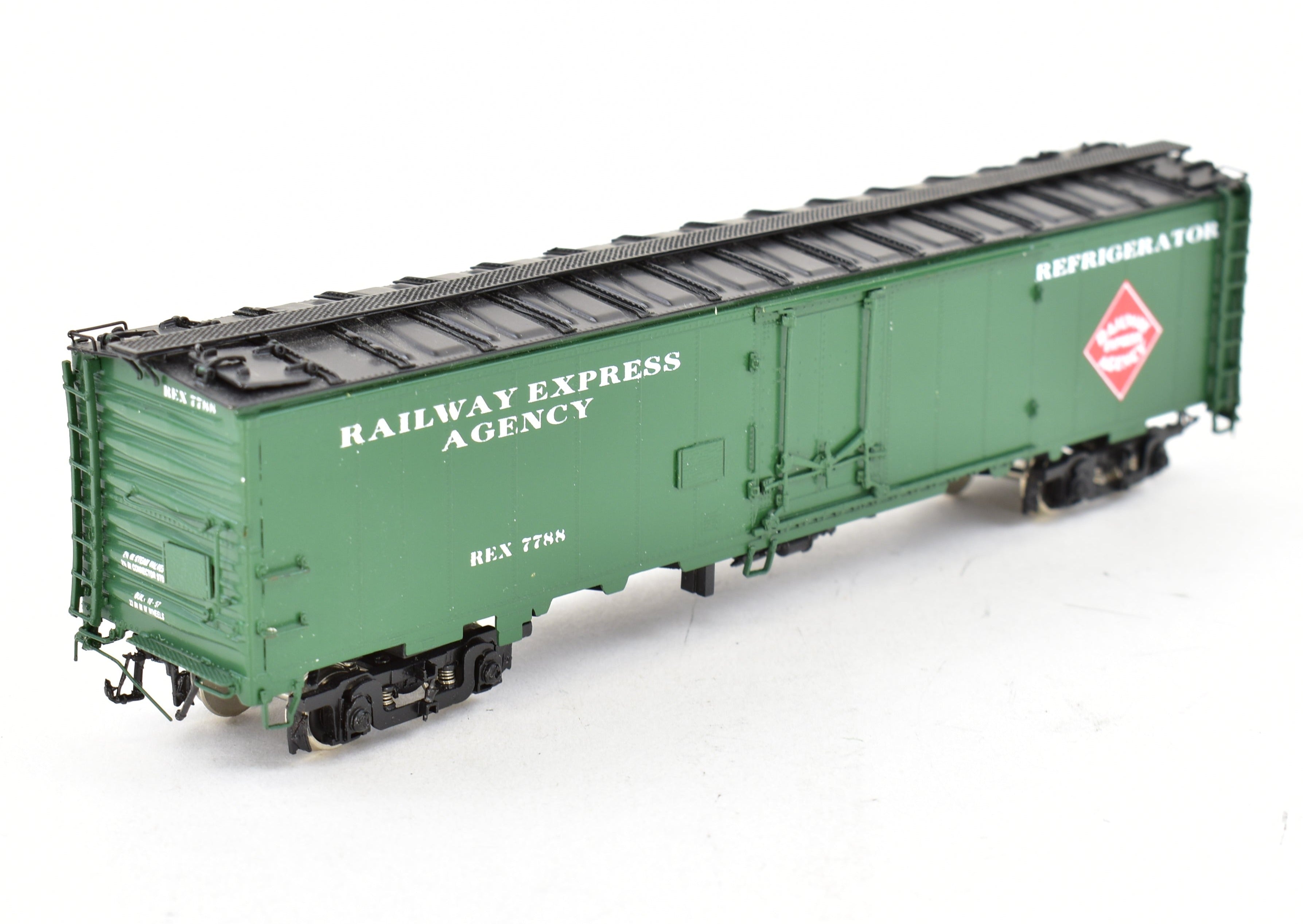 1993 HO Brass Challenger Imports 52' Steel Express Refrigerator Car