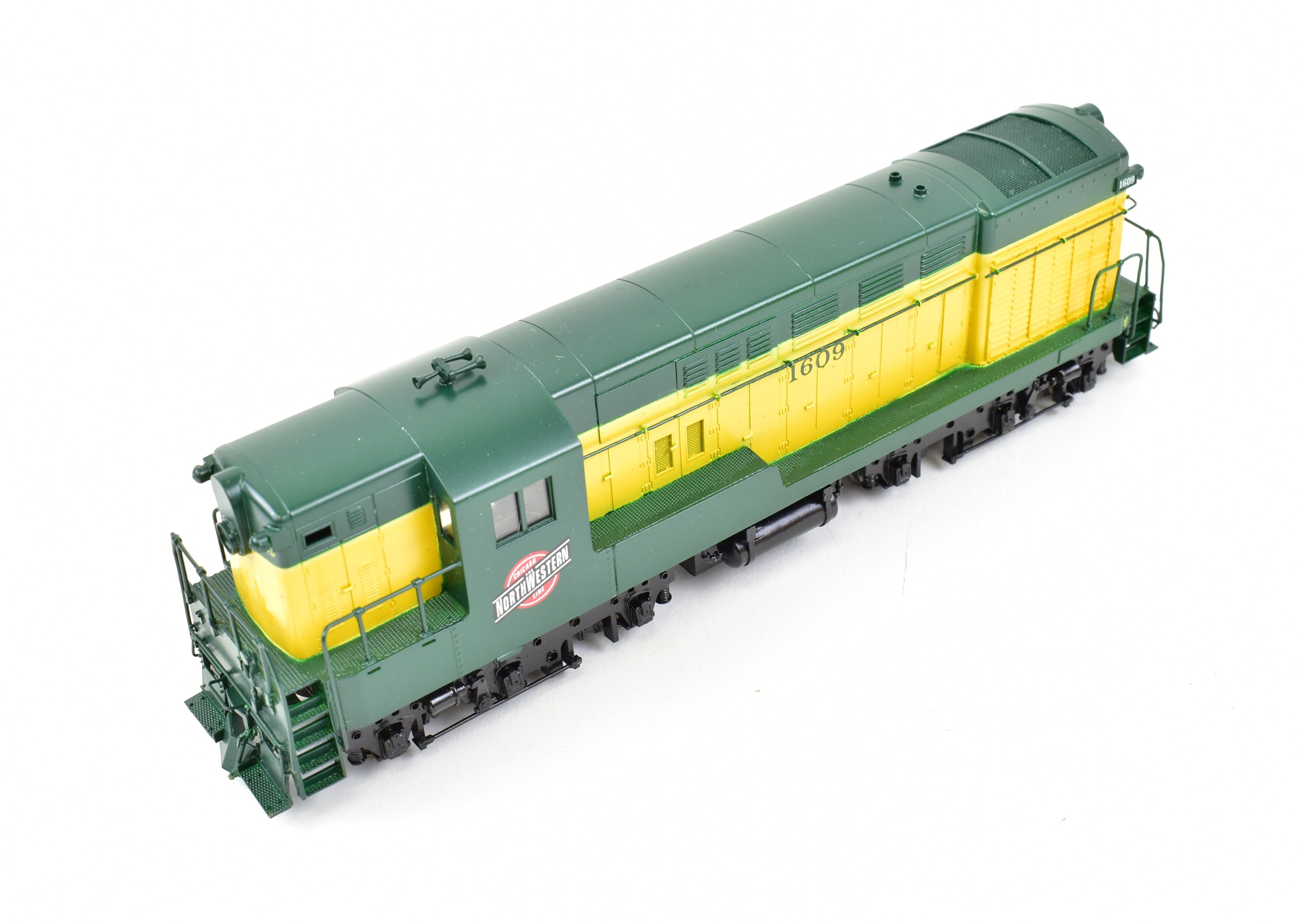 HO Scale Brass Chicago & North Western FM H - 16 - 66 Road Switcher FP #1609