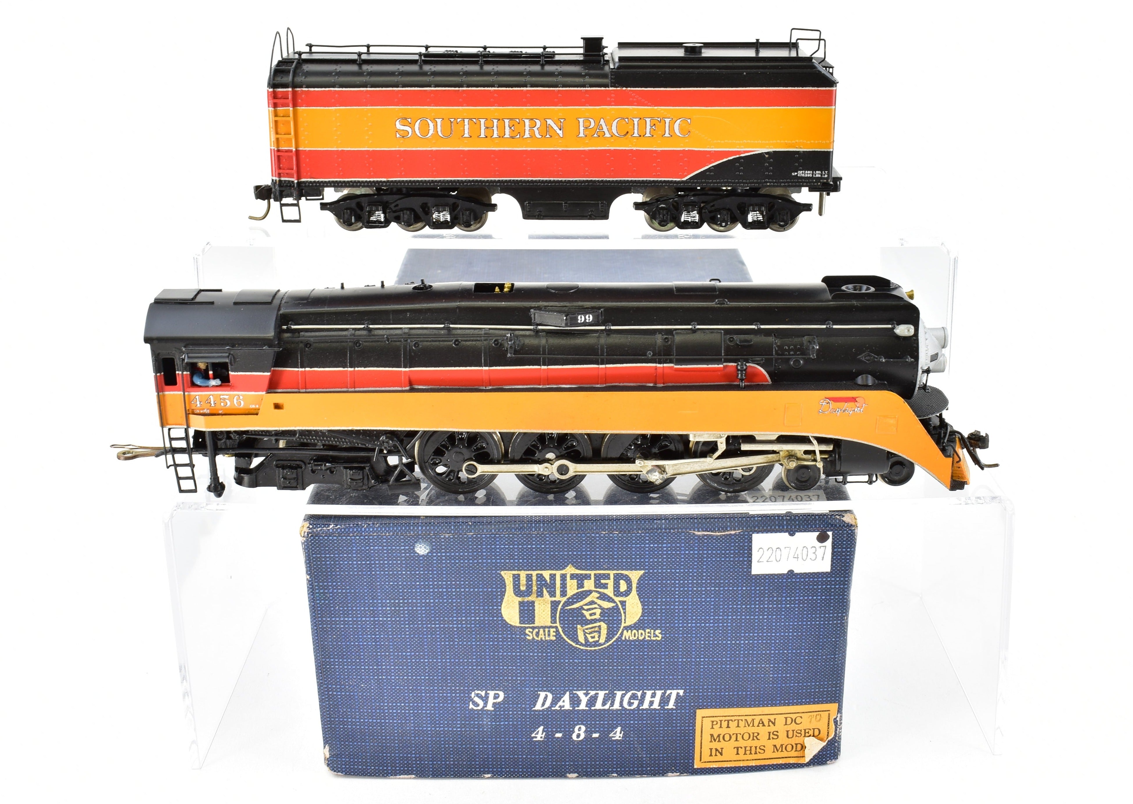 High - Quality HO Scale Brass Pacific Fast Mail (PFM) Model Train - United SP - Southern Pacific Class GS - 4 4 - 8 - 4 with Custom Painting